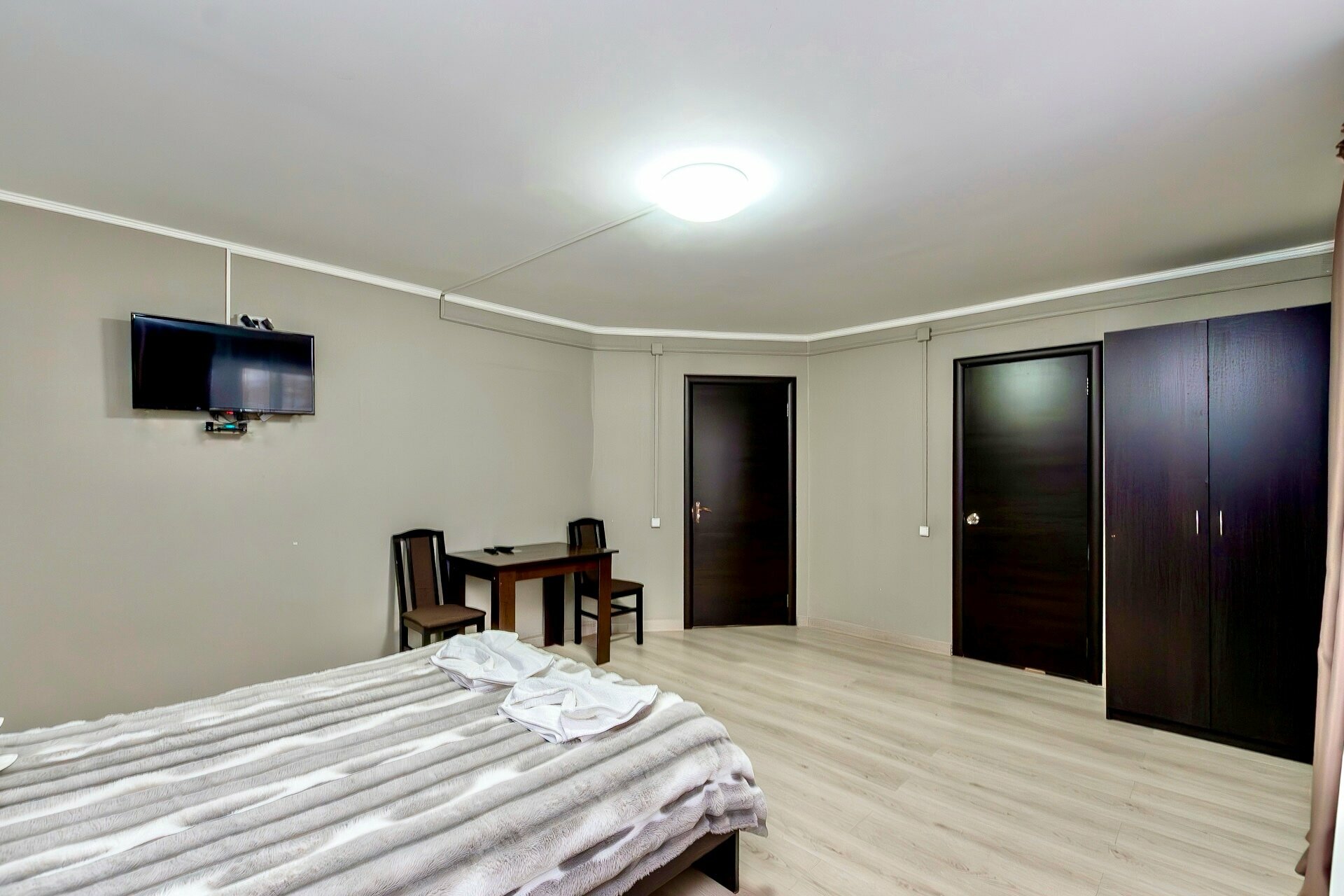 Двухместный стандарт с 1двуспальной кроватью с личной террасой с видом на горы и Катунь