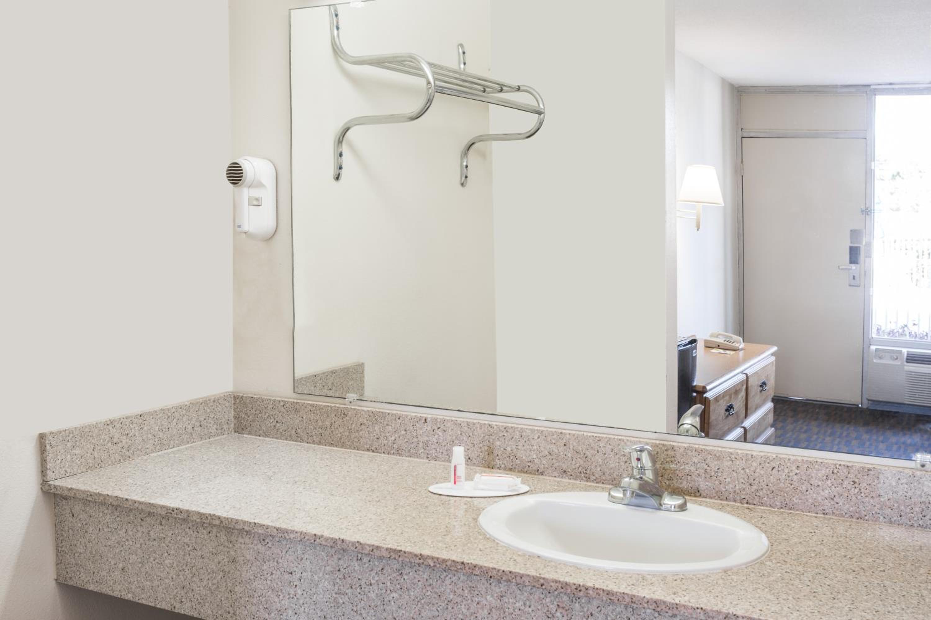 Double Room with Two Double Beds - Non-Smoking