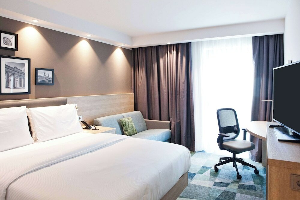 Family Room, 1 Queen Bed