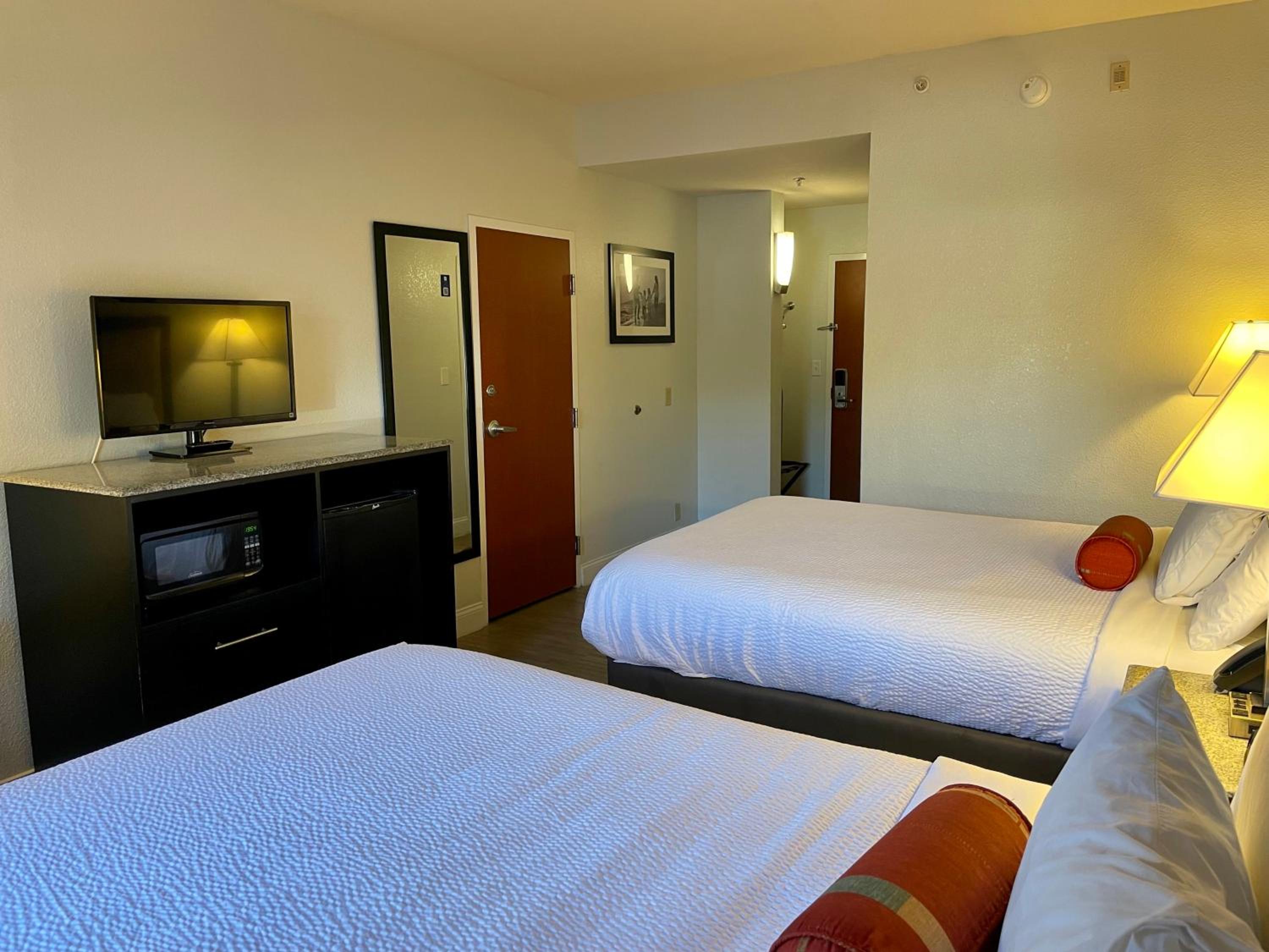 Queen Room with Two Queen Beds - Non-Smoking