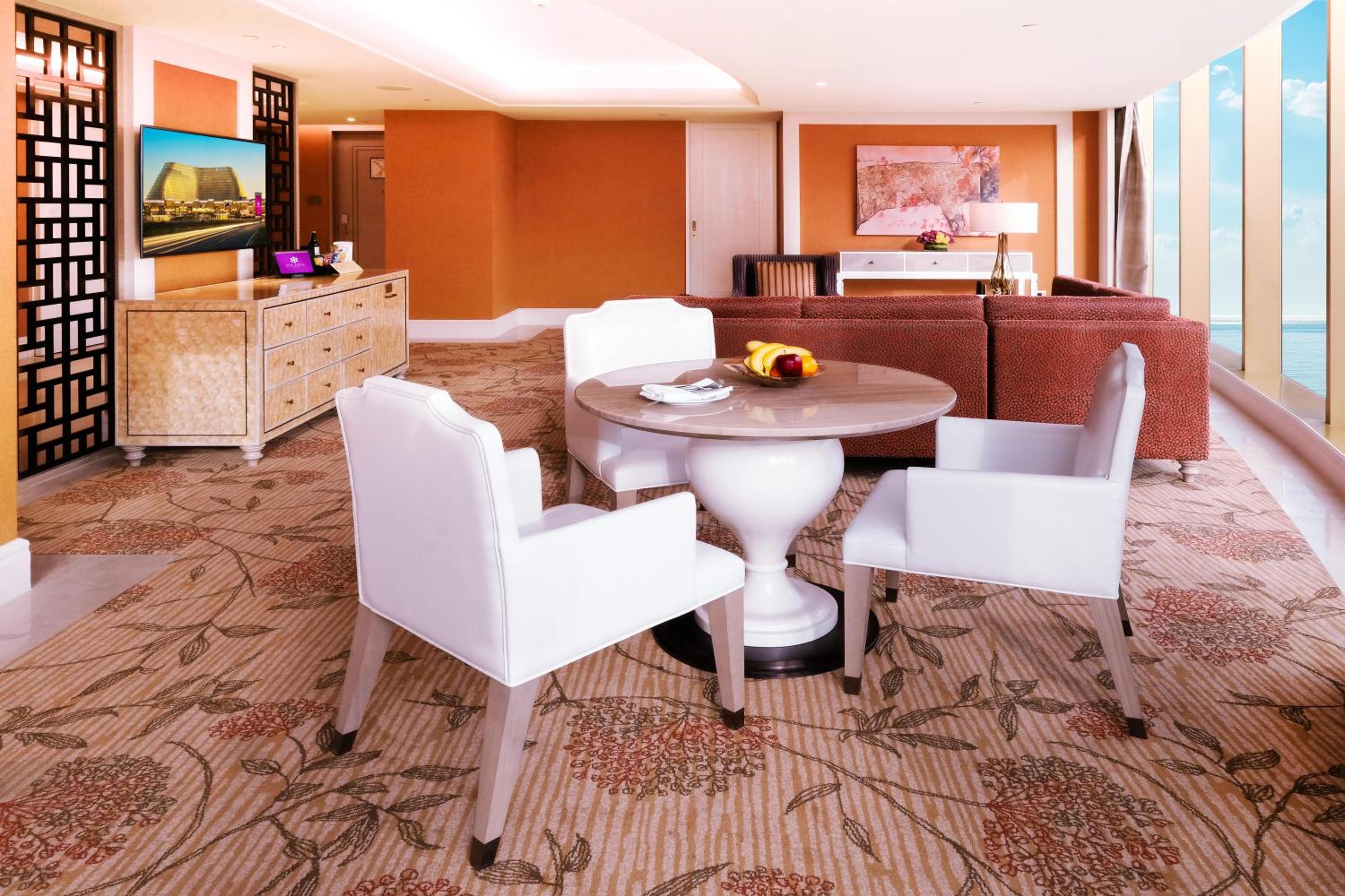 Executive King Suite