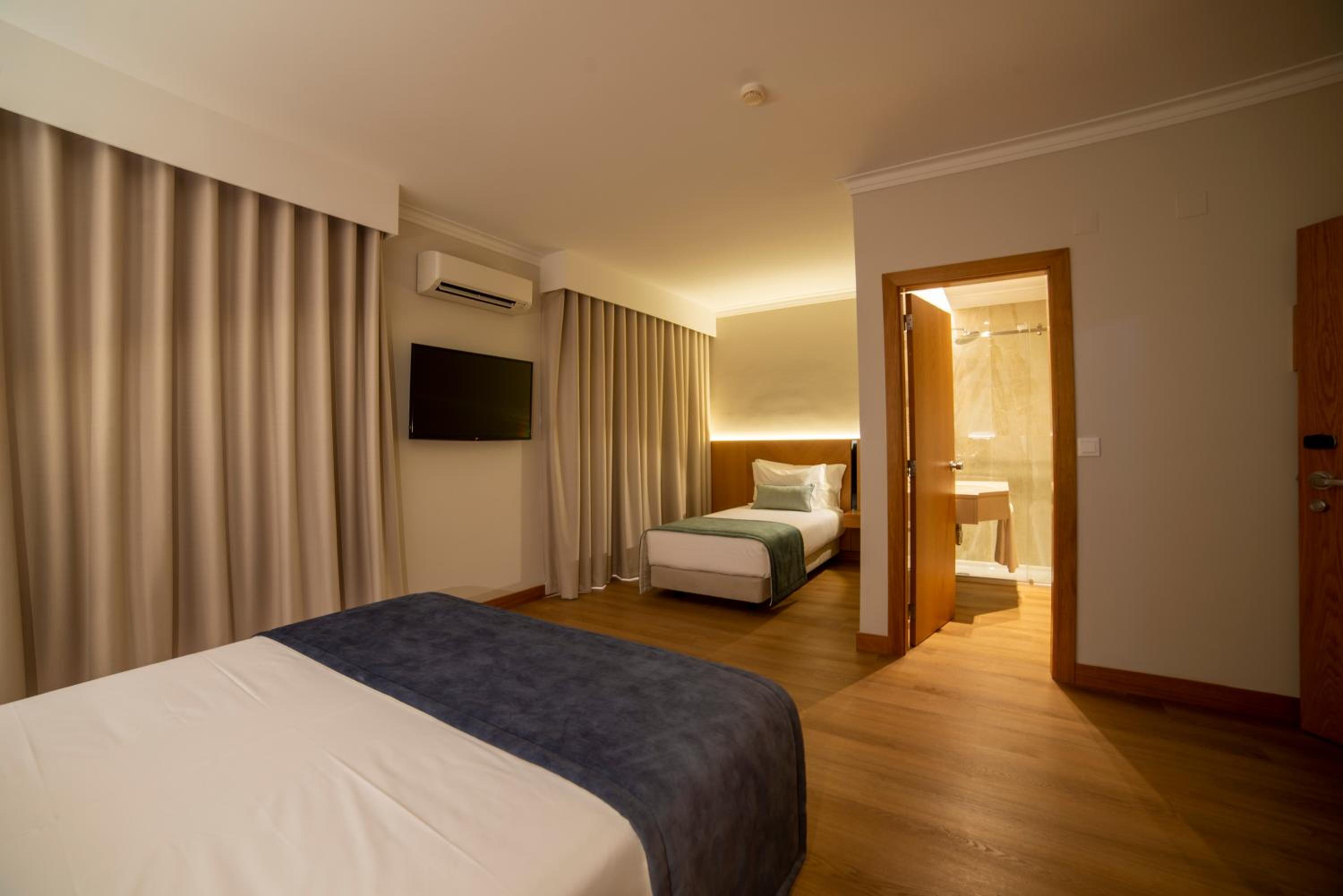 Double Room with Extra Bed (3 Adults)