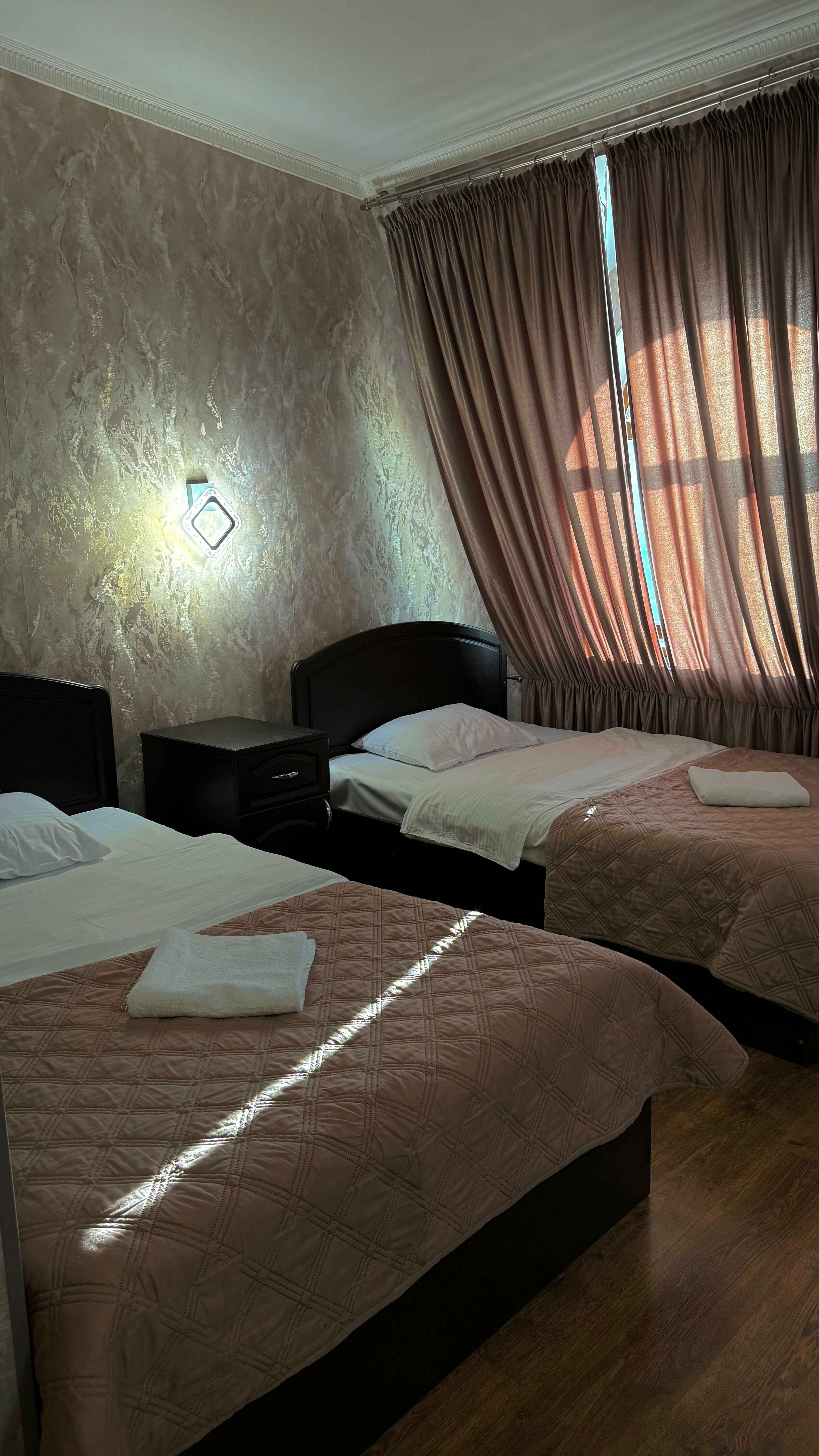 Трёхместный номер Comfort с видом на горы