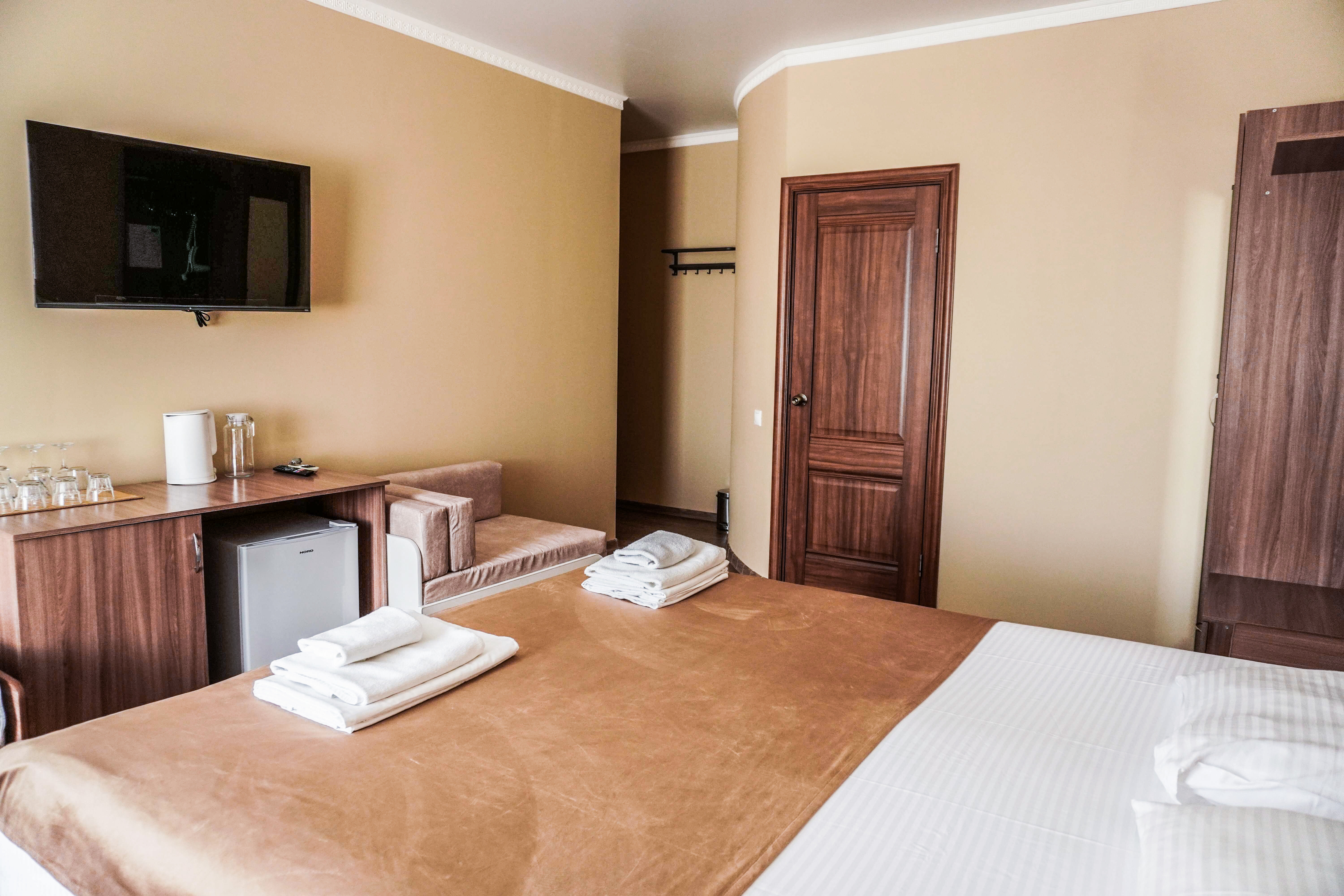 Cемейный номер с собственной ванной комнатой