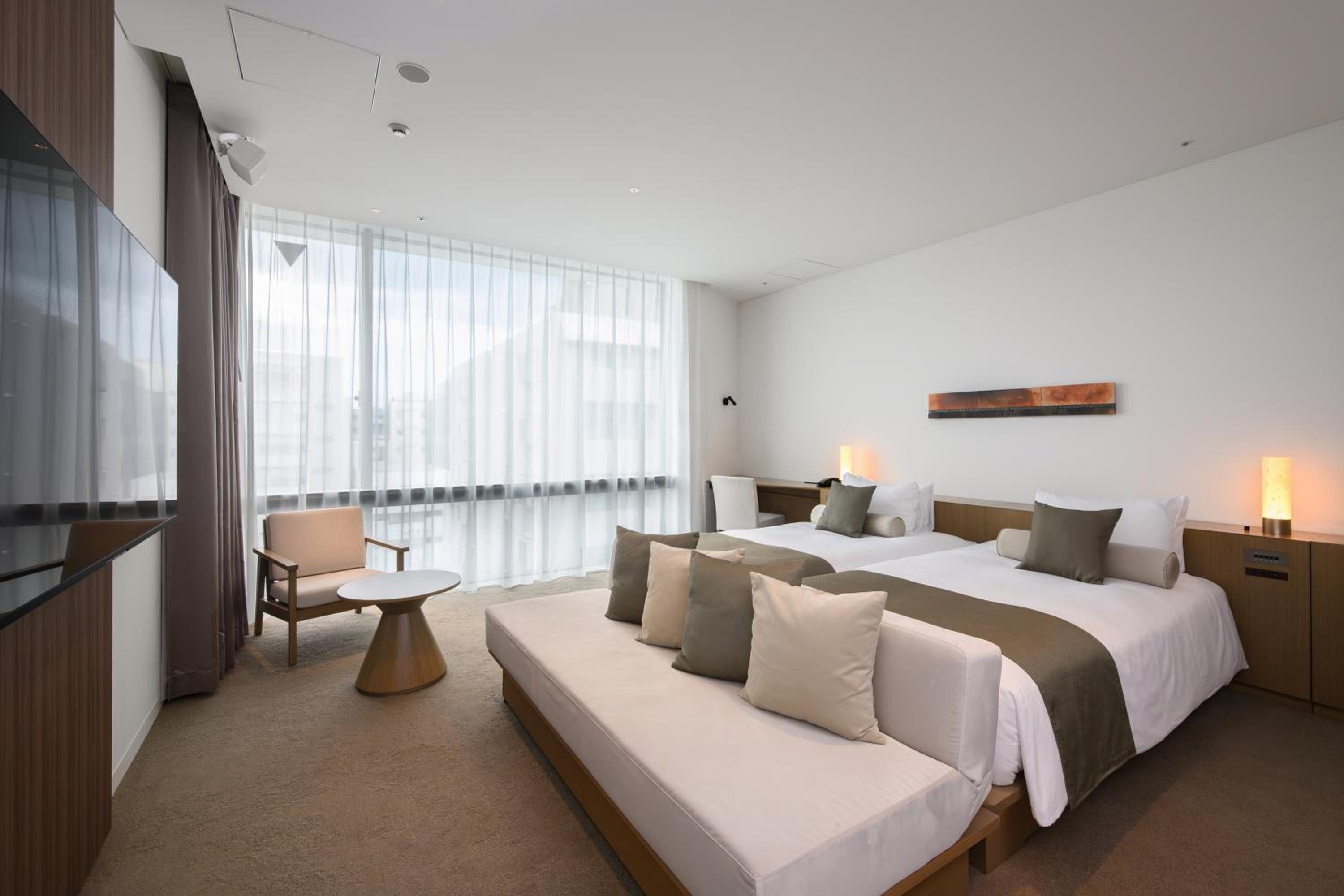 Premium Room with Lounge Access - Non-Smoking