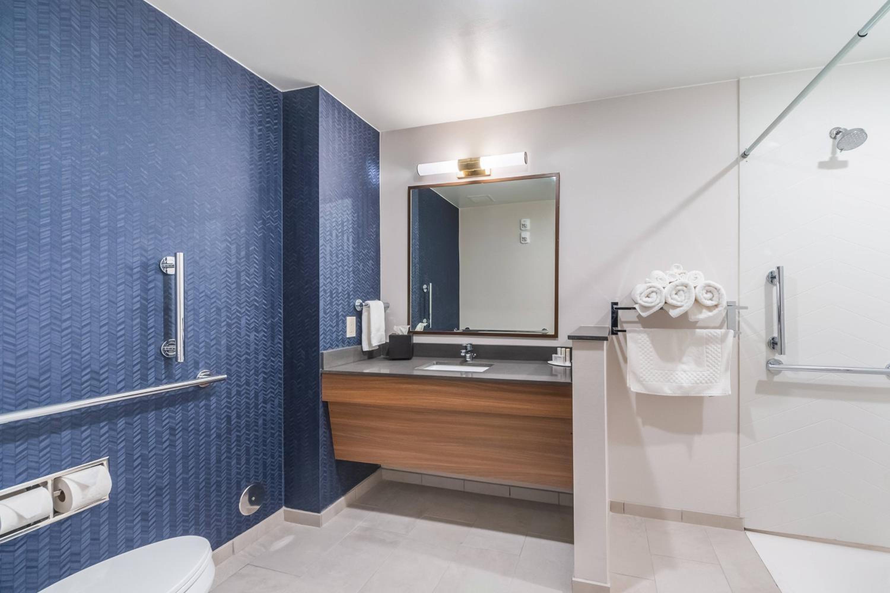 Guest Room, 1 King