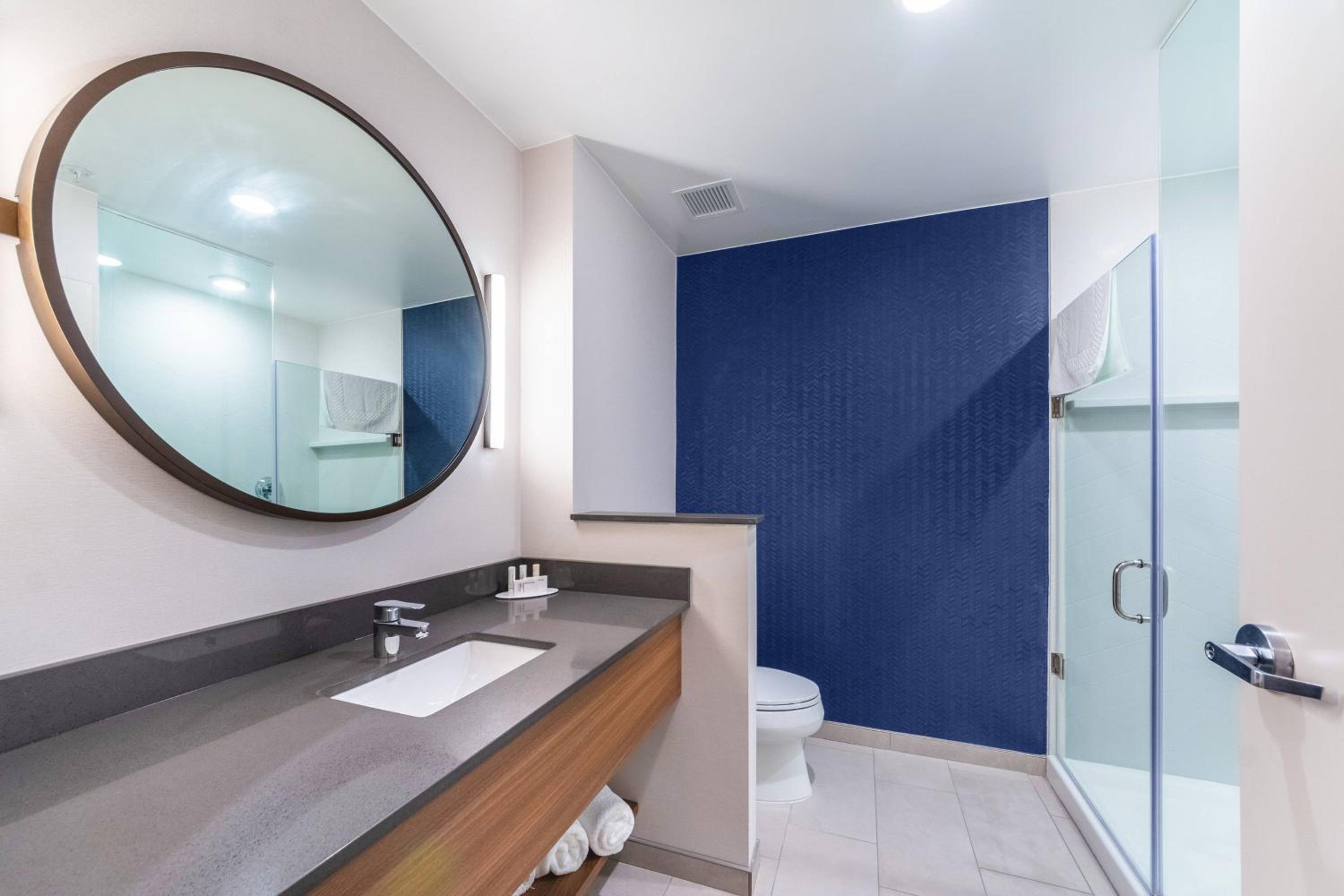 Guest Room, 1 King