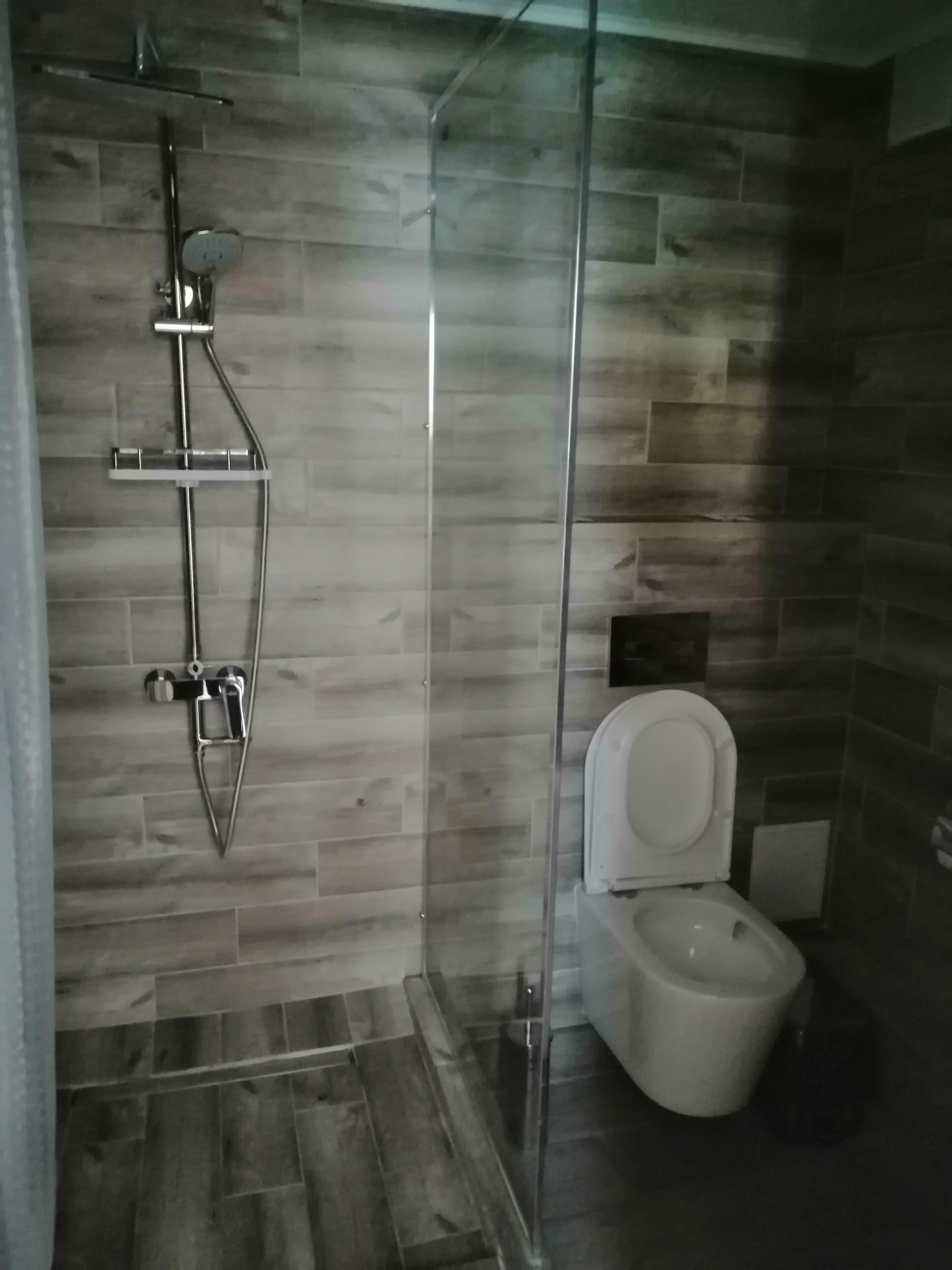 ПОЛУЛЮКС с одной большой кроватью