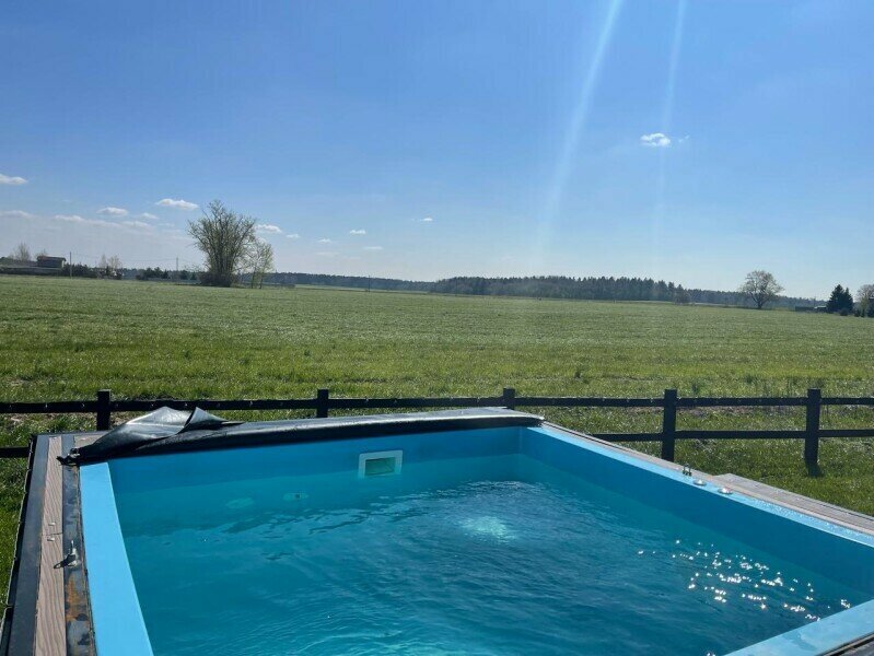 Дом с собственным бассейном