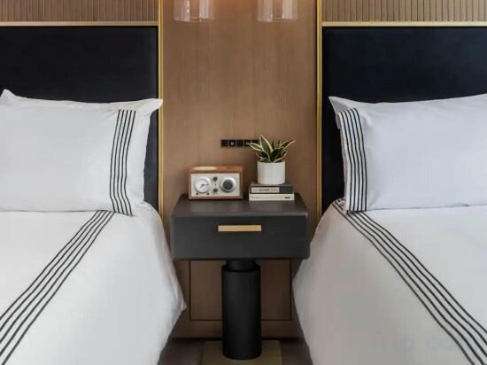 Accessible Two Double Room with Roll-in Shower