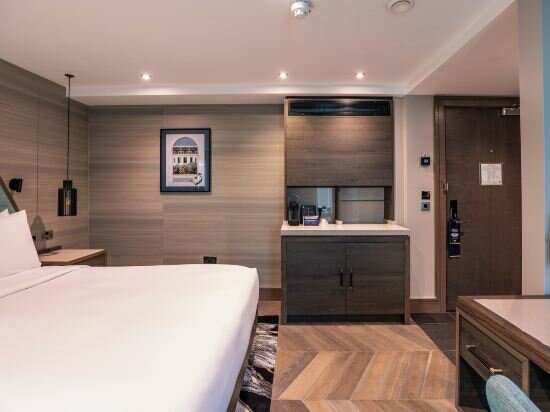 Junior King Suite