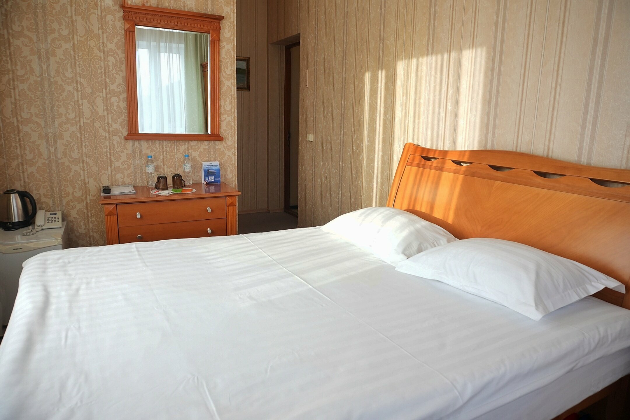 Двухместный эконом с одной двуспальной кроватью (Дополнительный корпус "Маячок" без лифта)