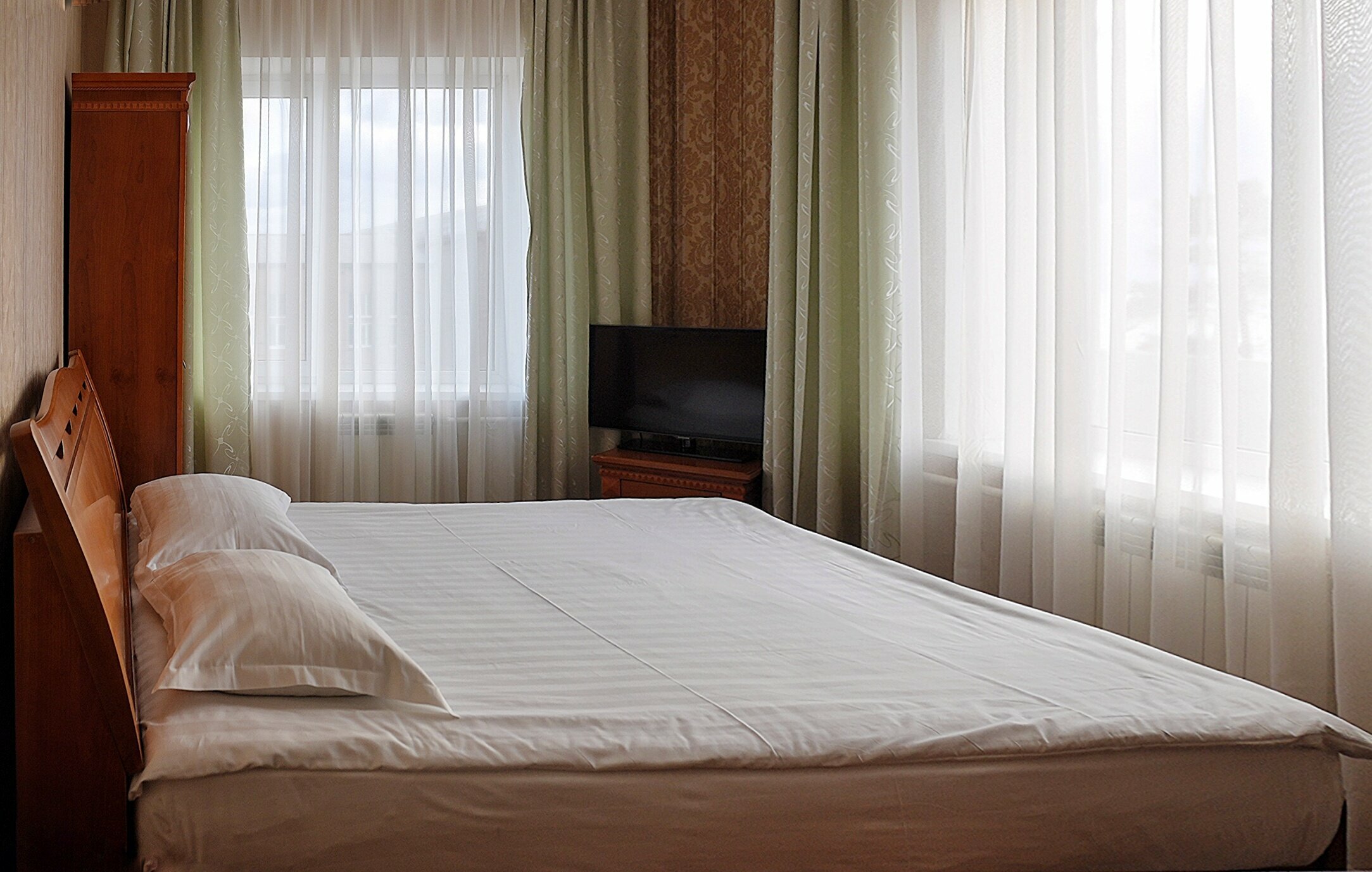 Двухместный эконом с одной двуспальной кроватью (Дополнительный корпус "Маячок" без лифта)