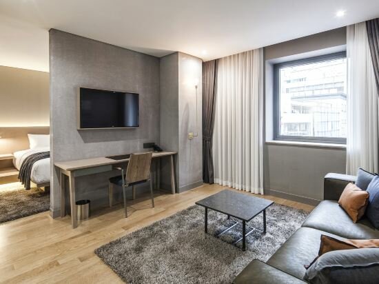 Corner Suite Non Smoking