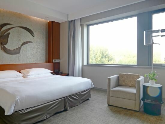 Business Room-Queen Bed