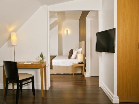 One Bedroom Apartment