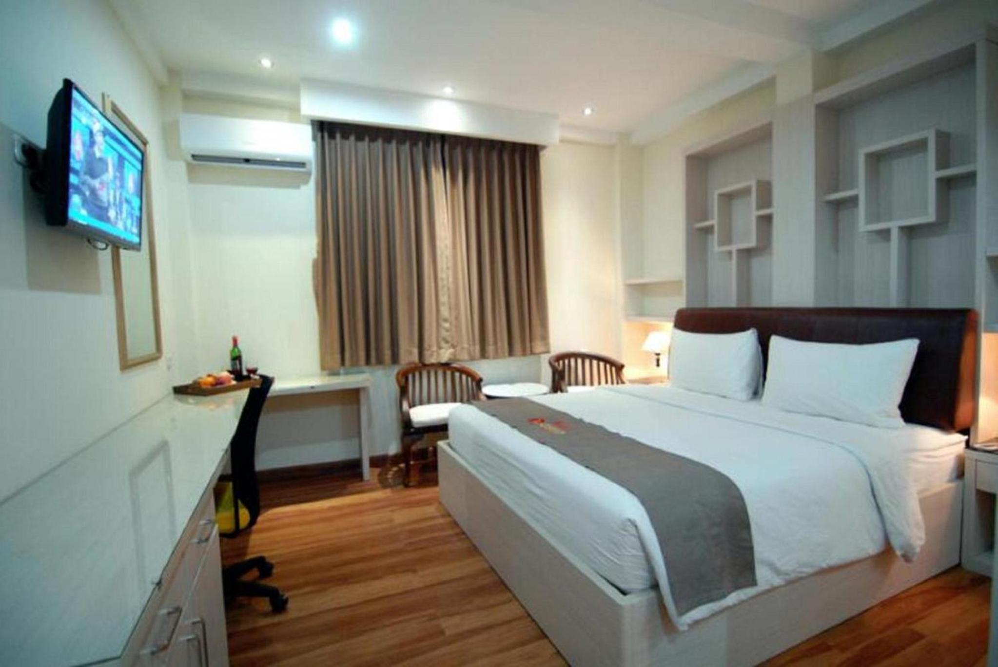 Suite with City View