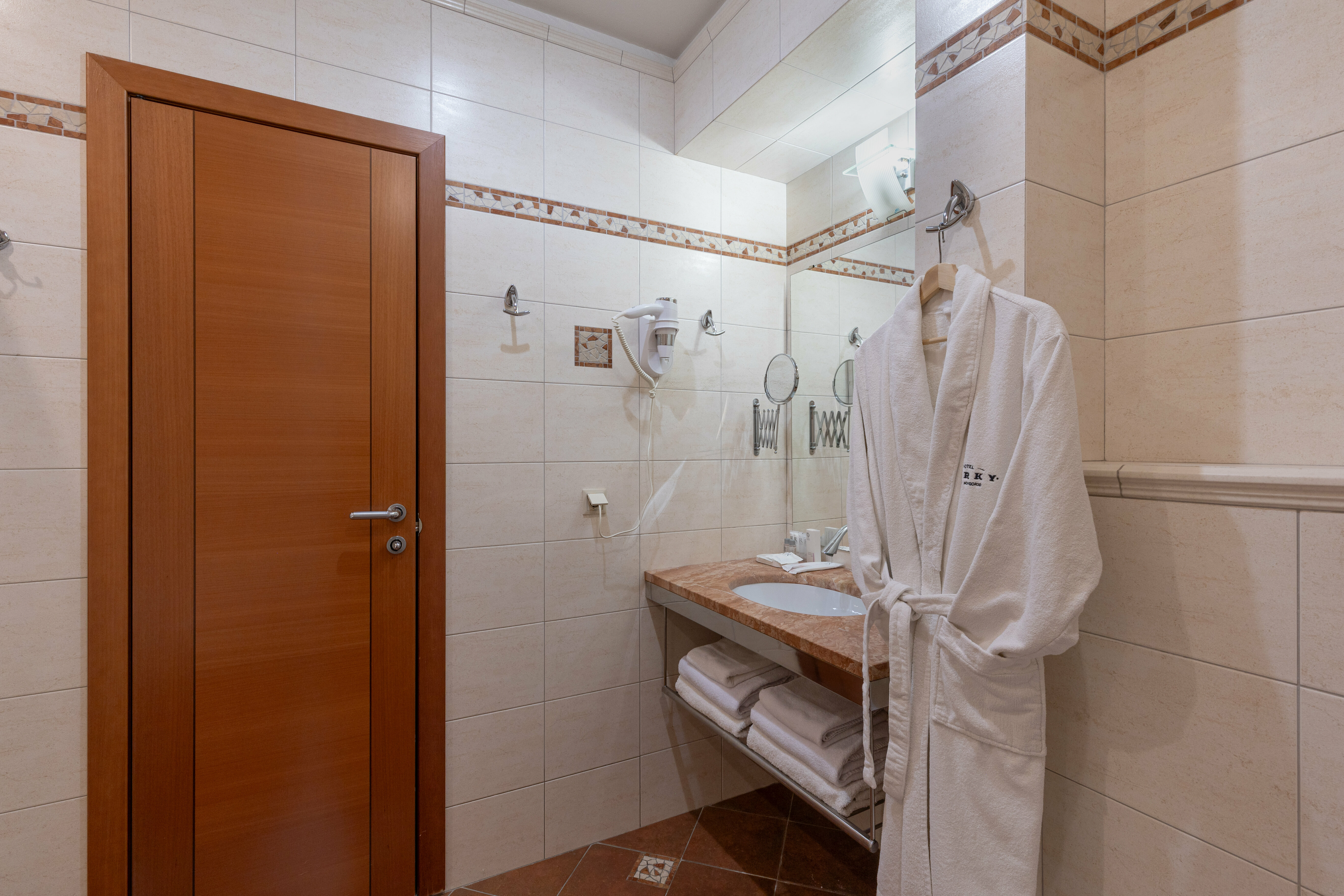 Номер Делюкс