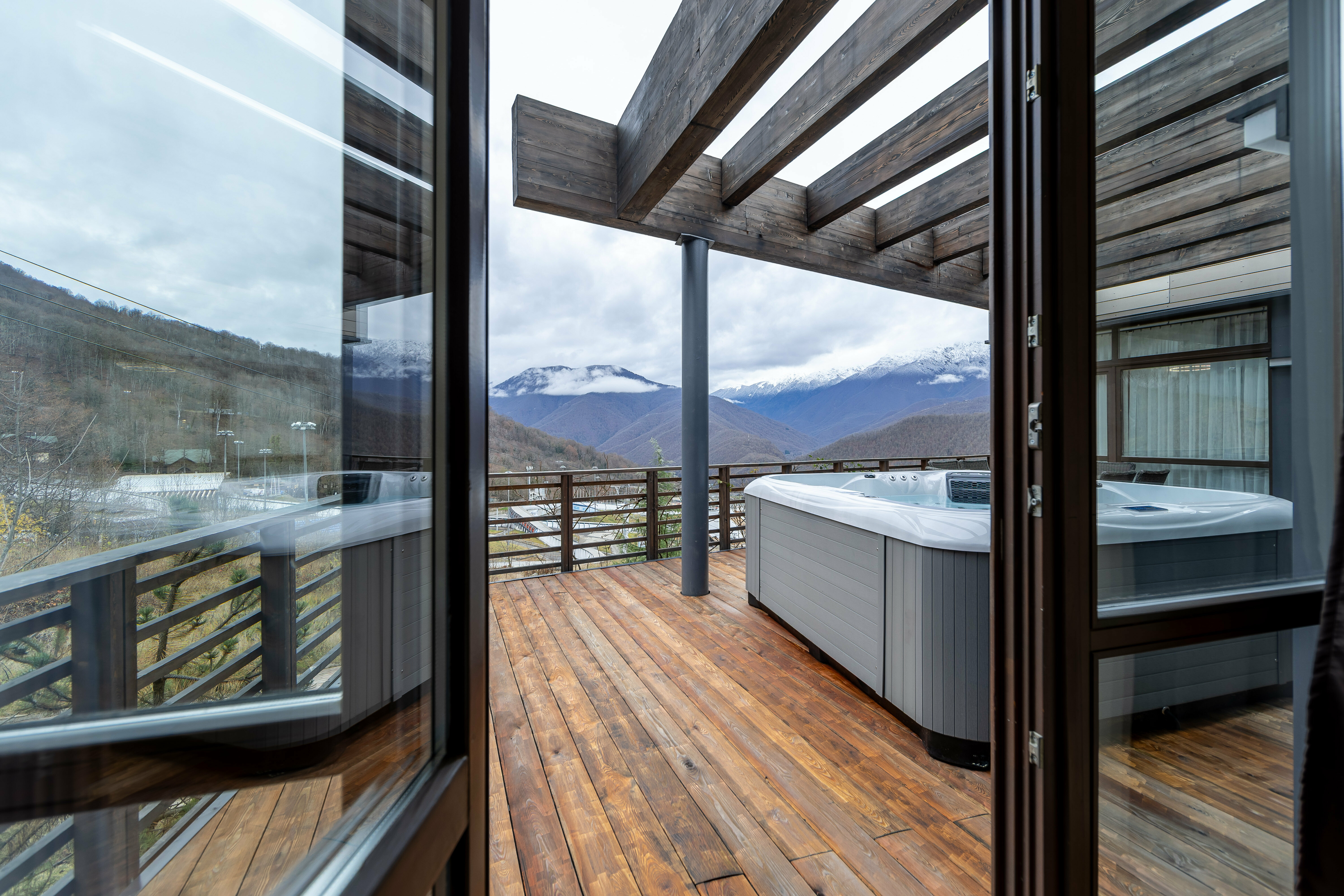 Вилла с 3-мя спальнями и панорамным видом на горы c Джакузи на террасе