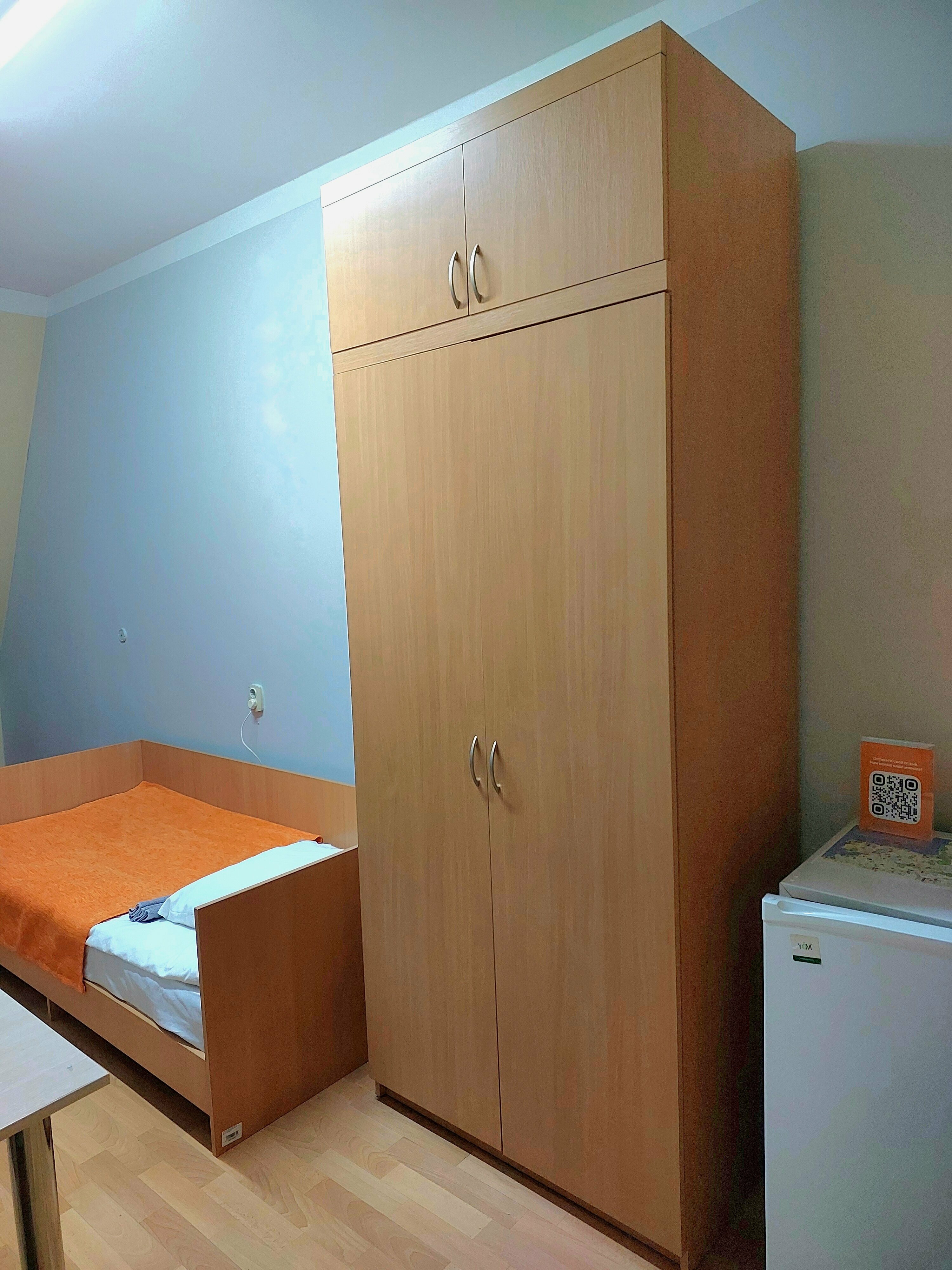 Кровать в общем номере для мужчин