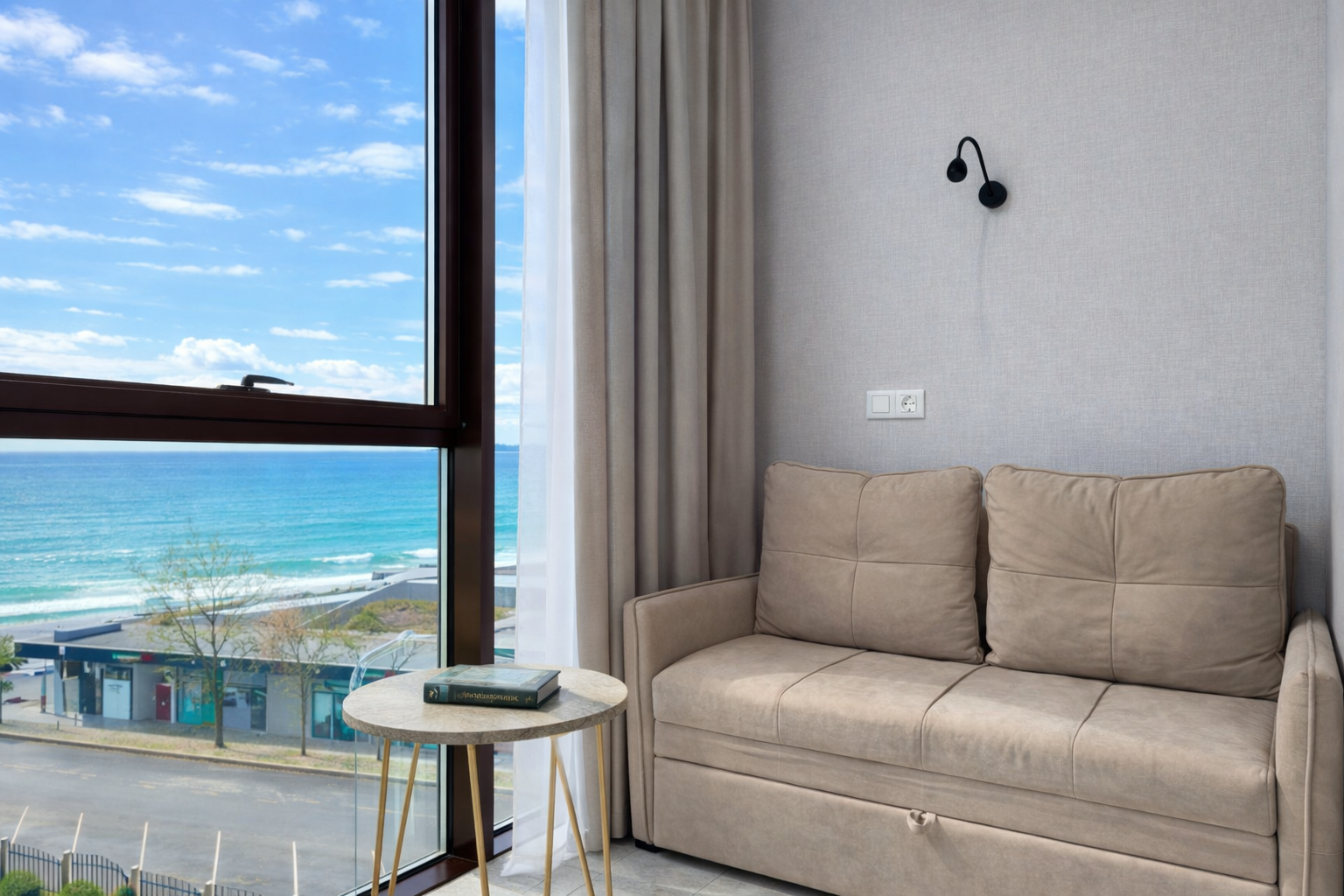 Делюкс с видом на море и балконом "OkoloMorya"