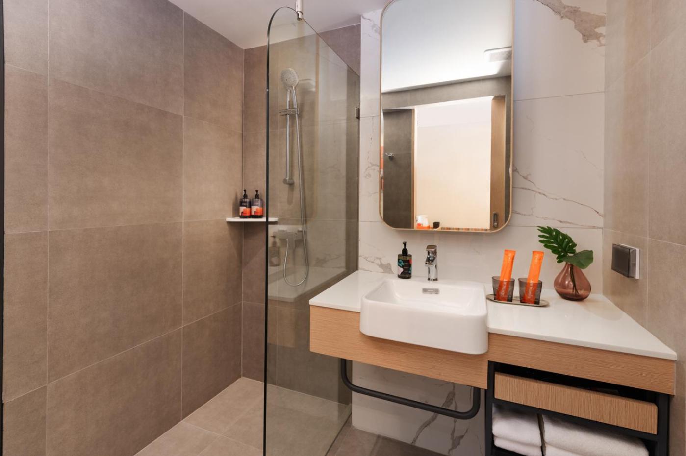 Lumen City View King