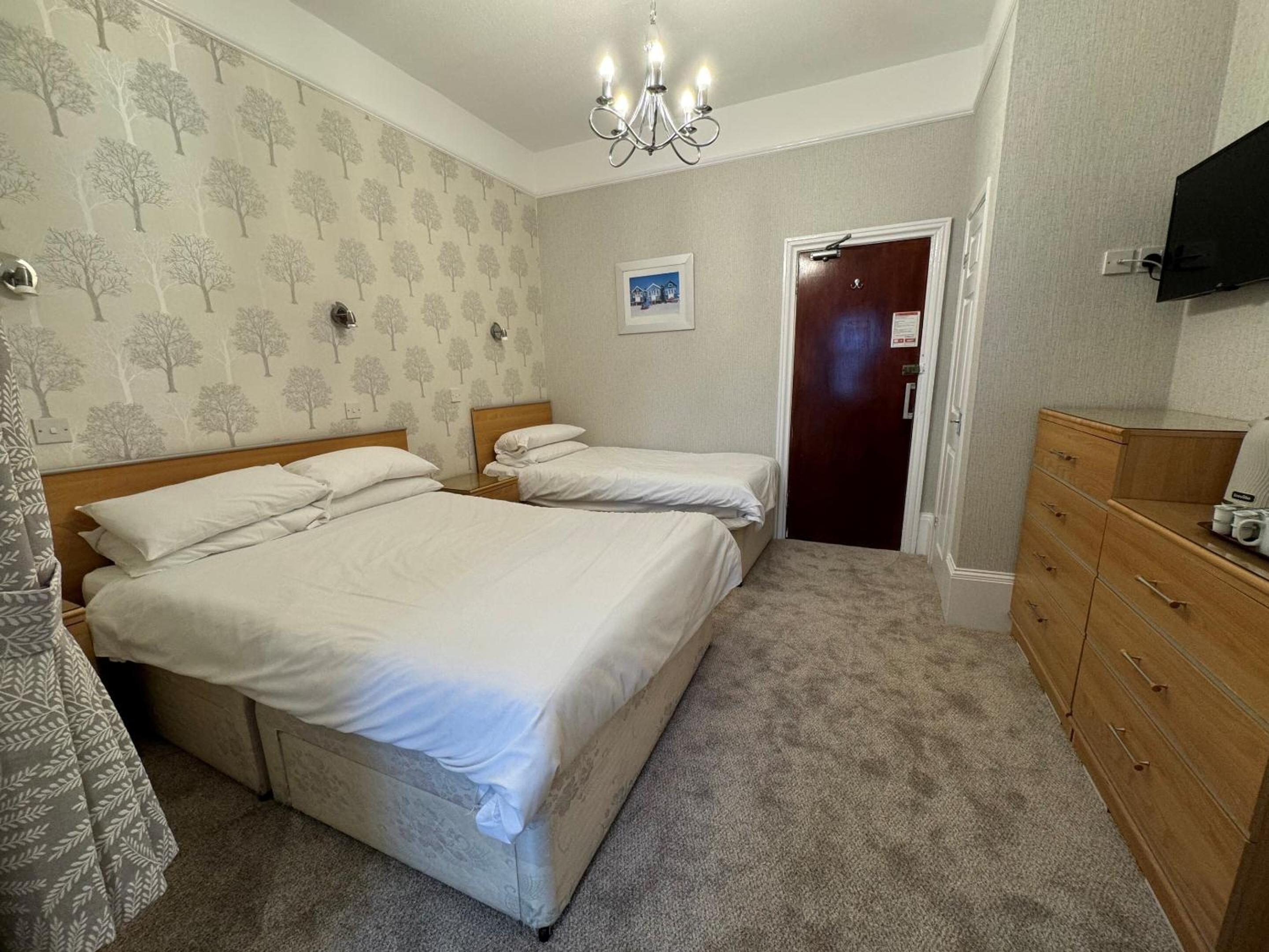 Triple Room with Shower