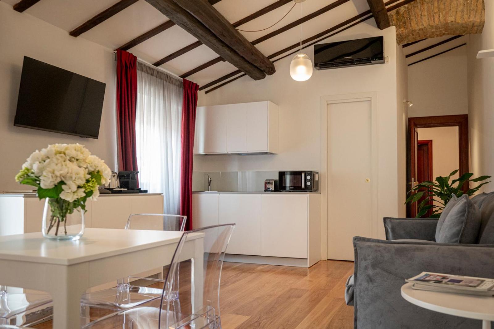 Two-Bedroom Deluxe Apartment