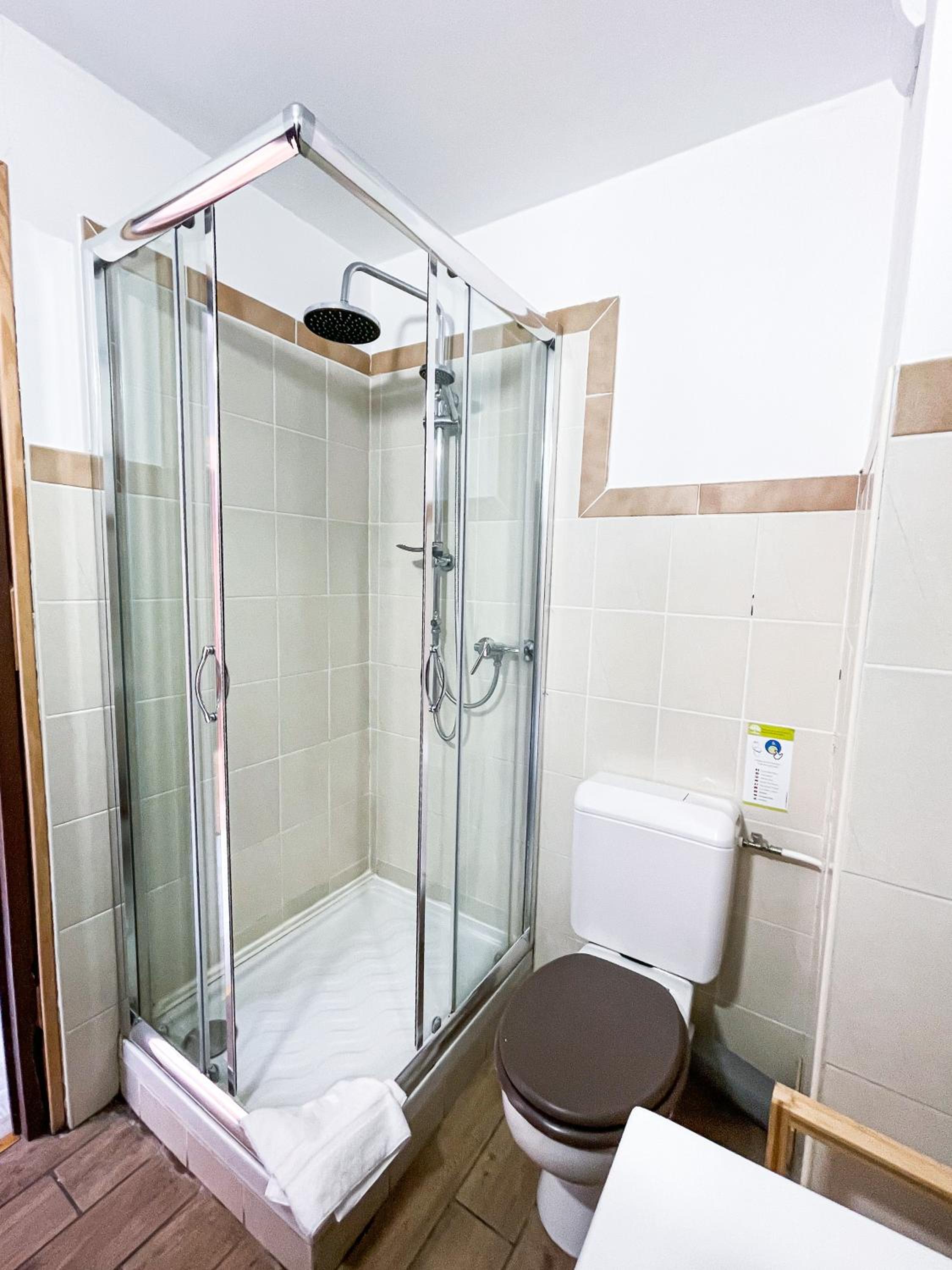 Family Suite (2 Adults + 2 Children)