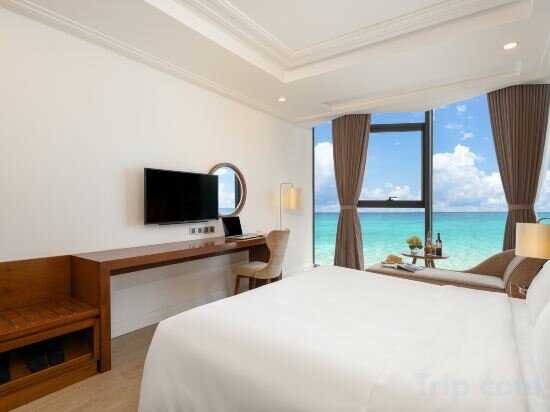 Sea Front Premier Room