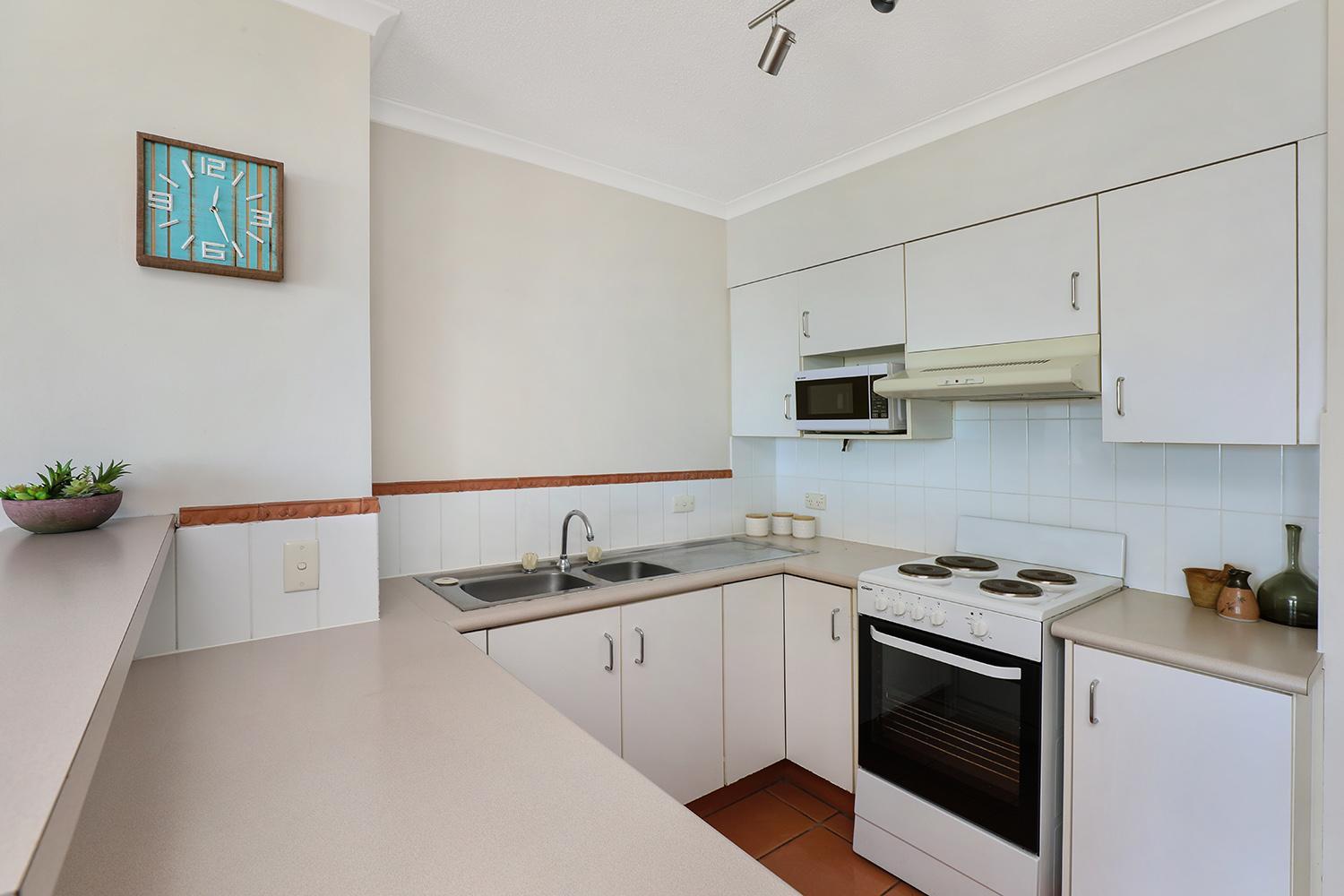 One Bedroom Broadwater View Apartment
