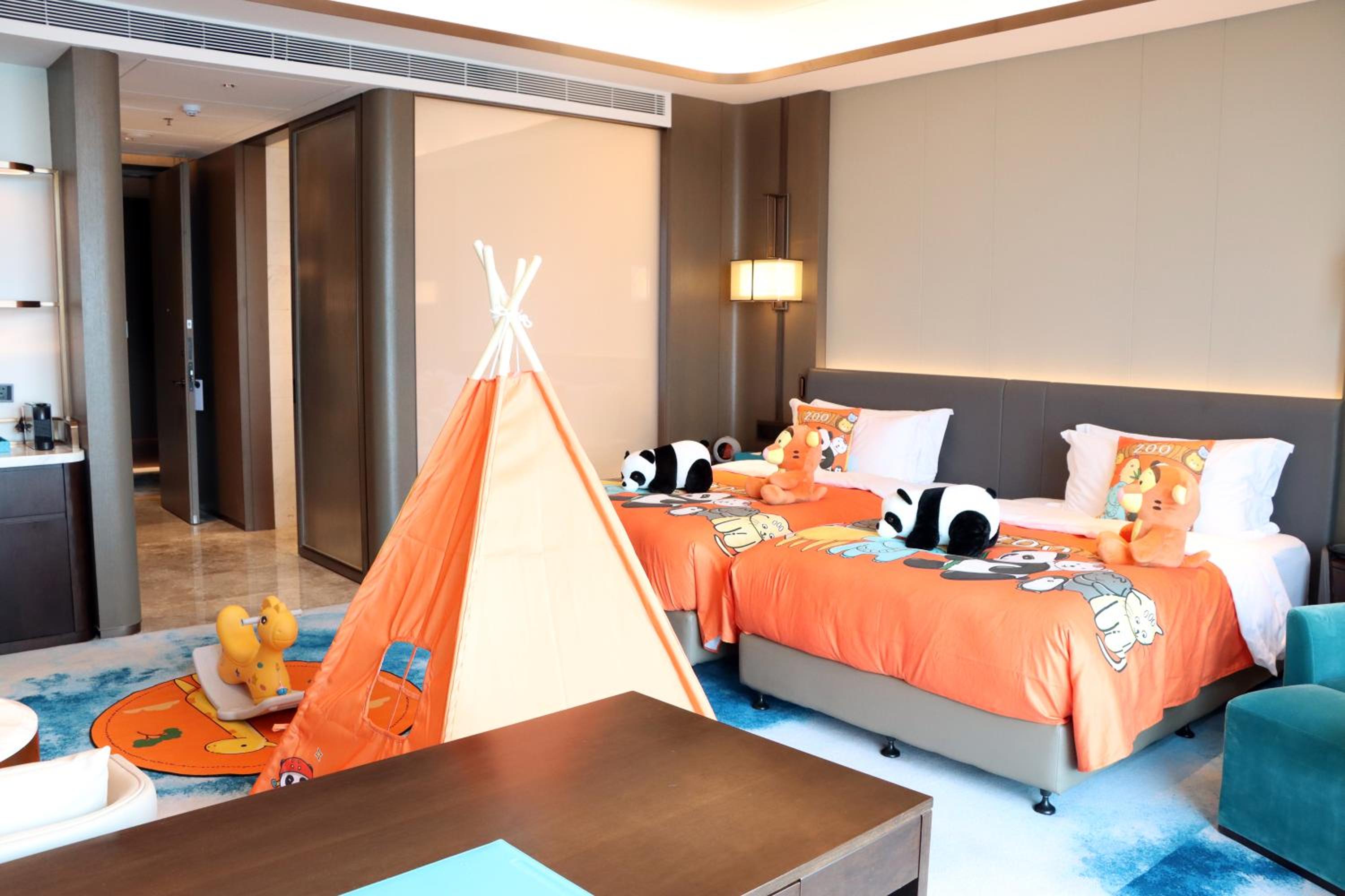 Family Room - Animal Theme