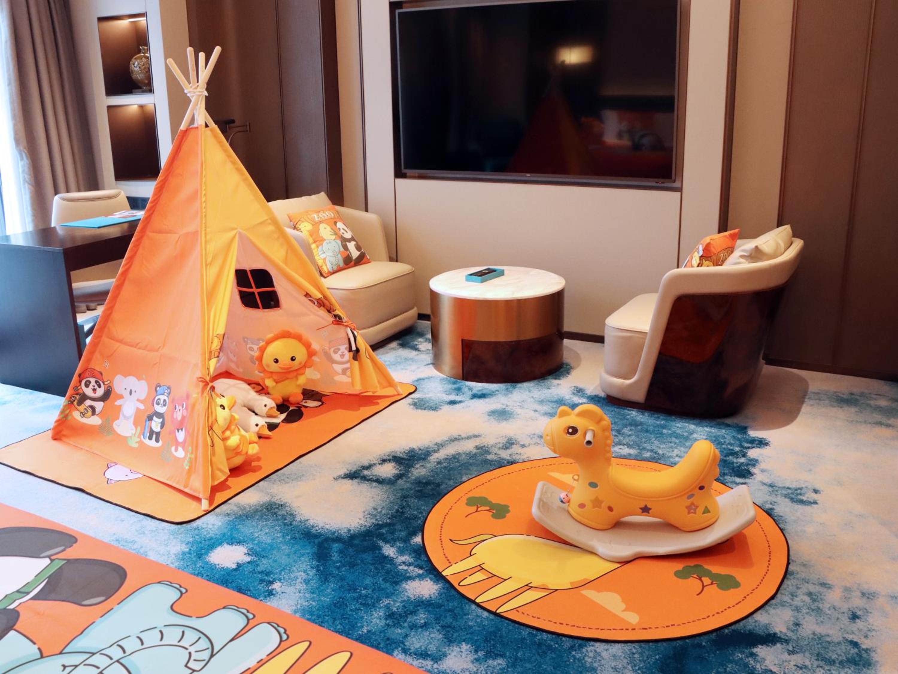 Family Room - Animal Theme