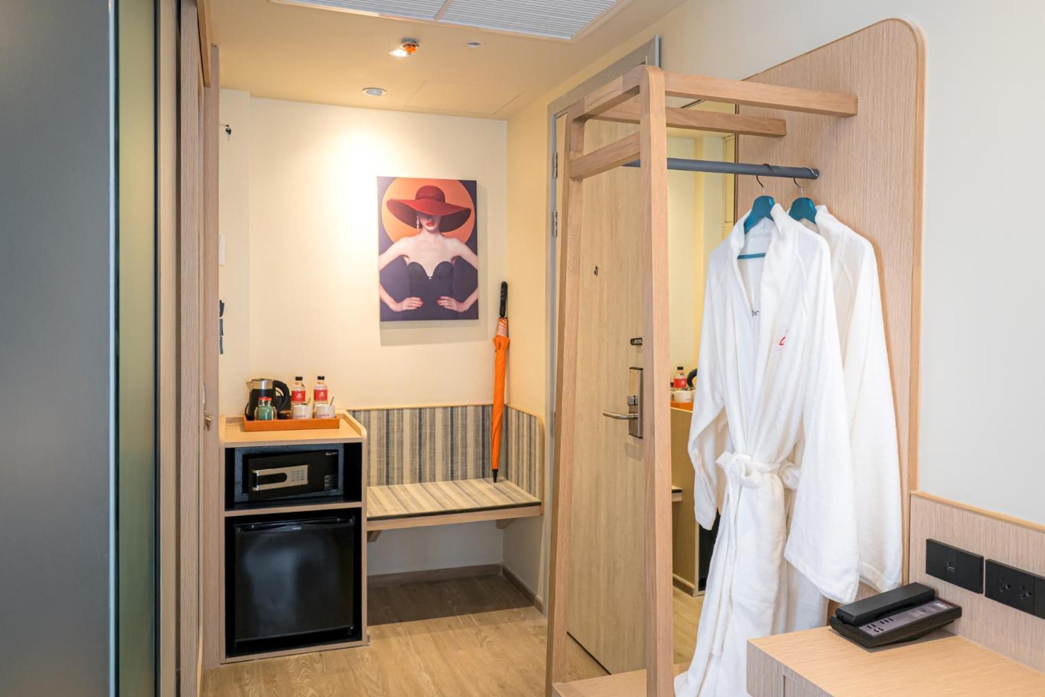 Lumen City View Twin