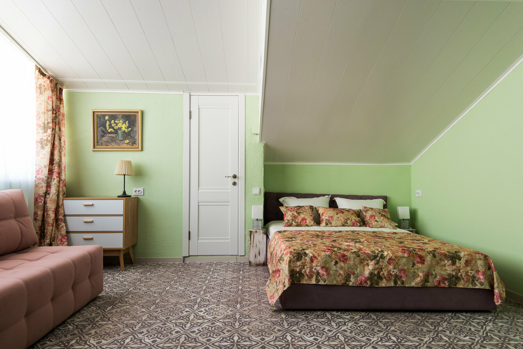 Делюкс четырехместный однокомнатный