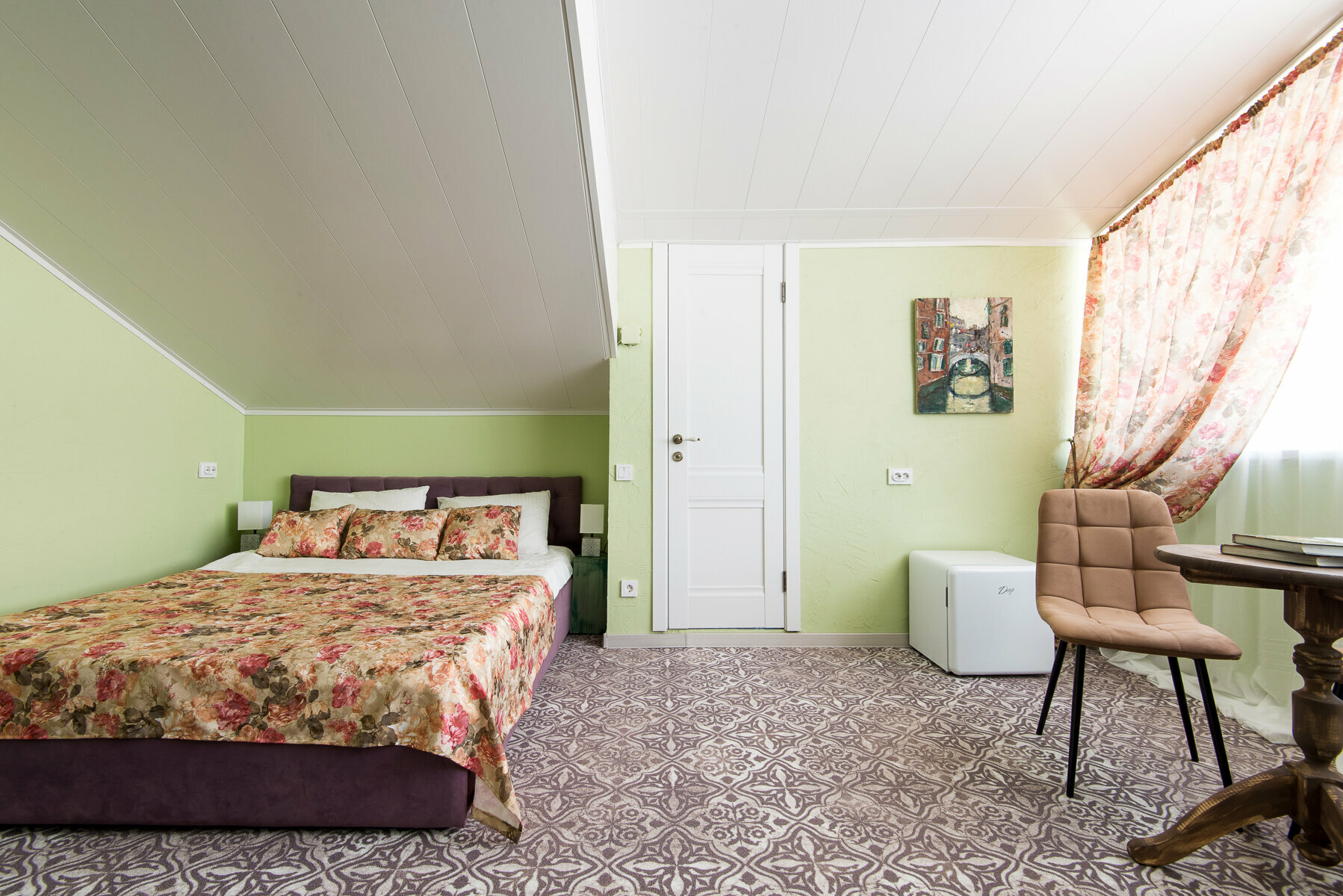 Делюкс четырехместный однокомнатный