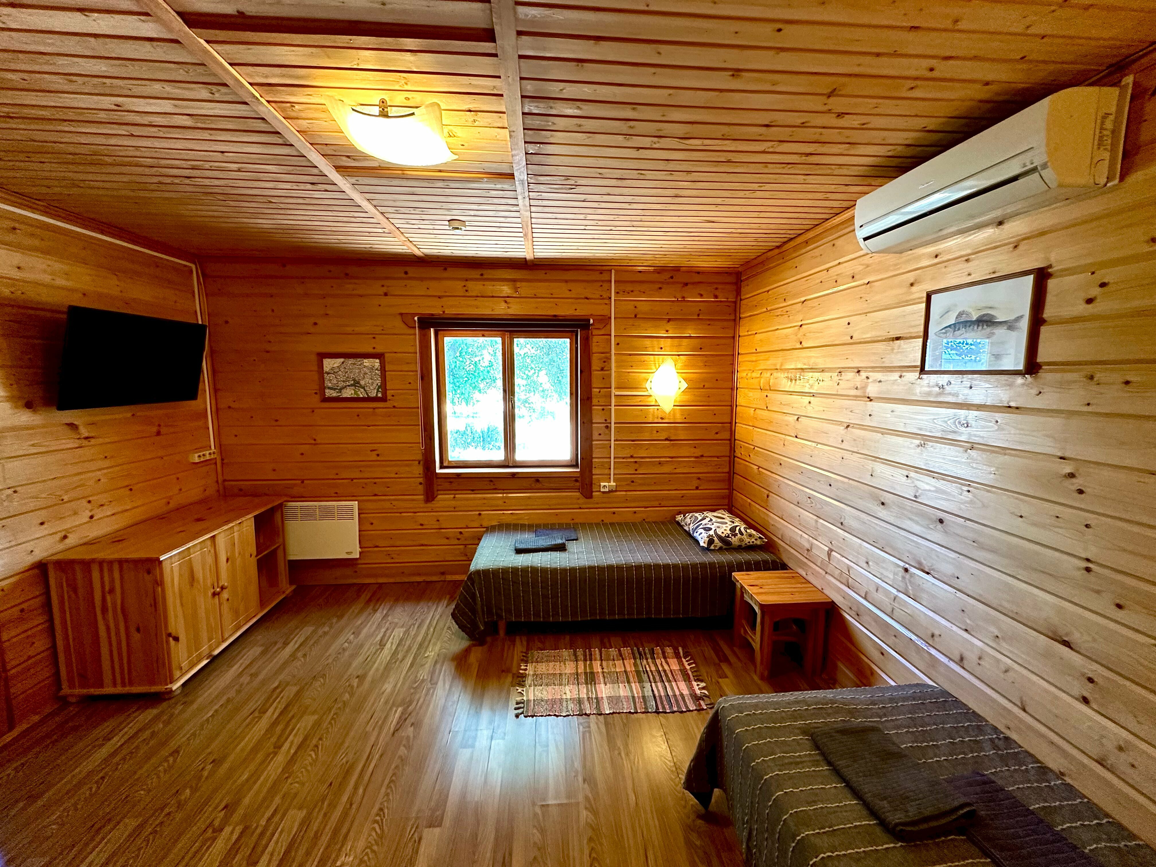 УЮТ (двухместное размещение с одной двуспальной кроватью)