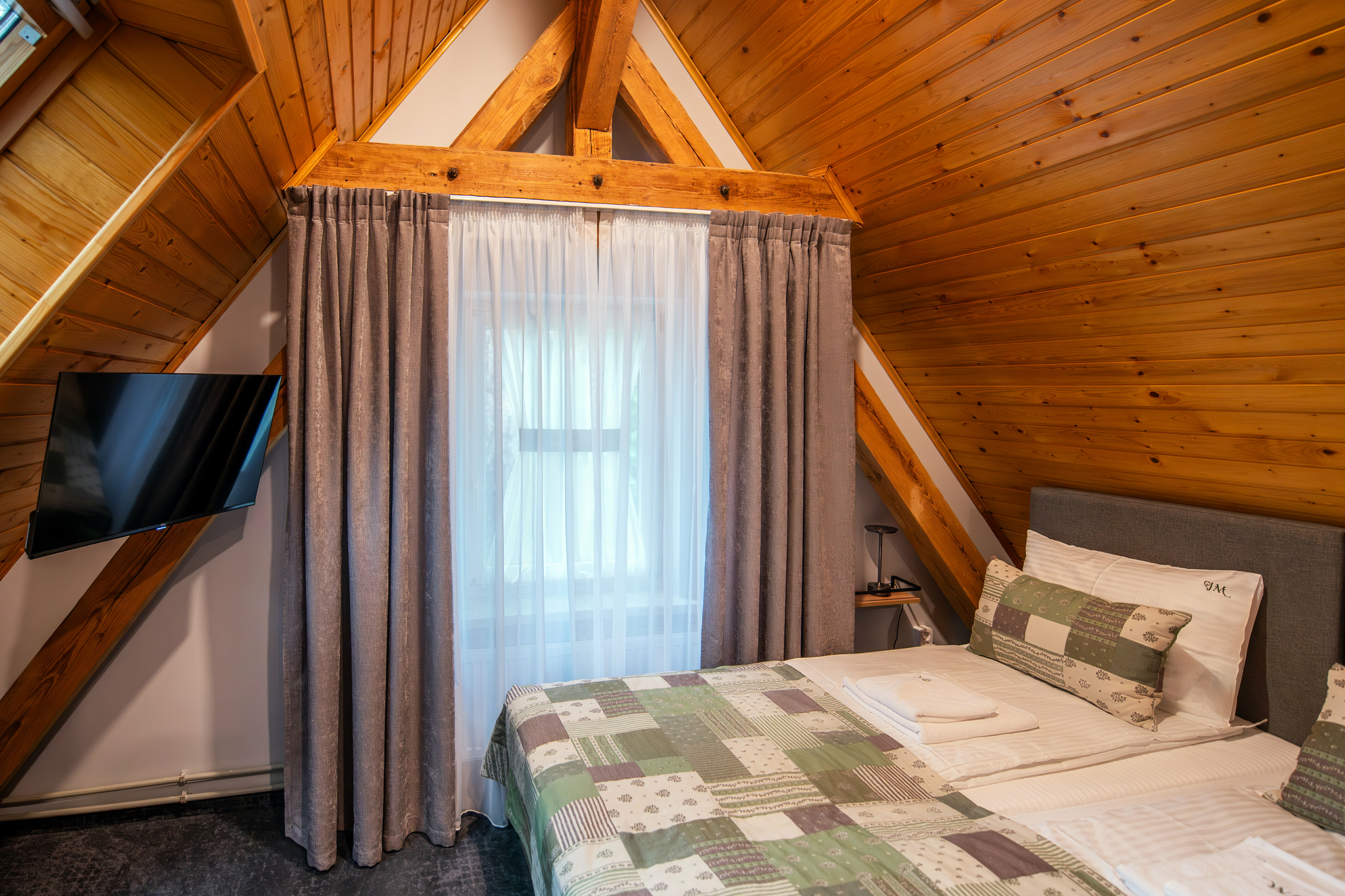 Двухкомнатные апартаменты в мансарде