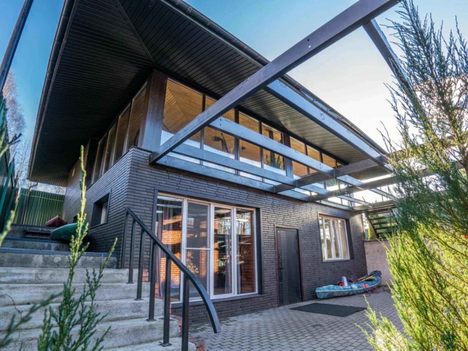 Коттедж с видом на озеро