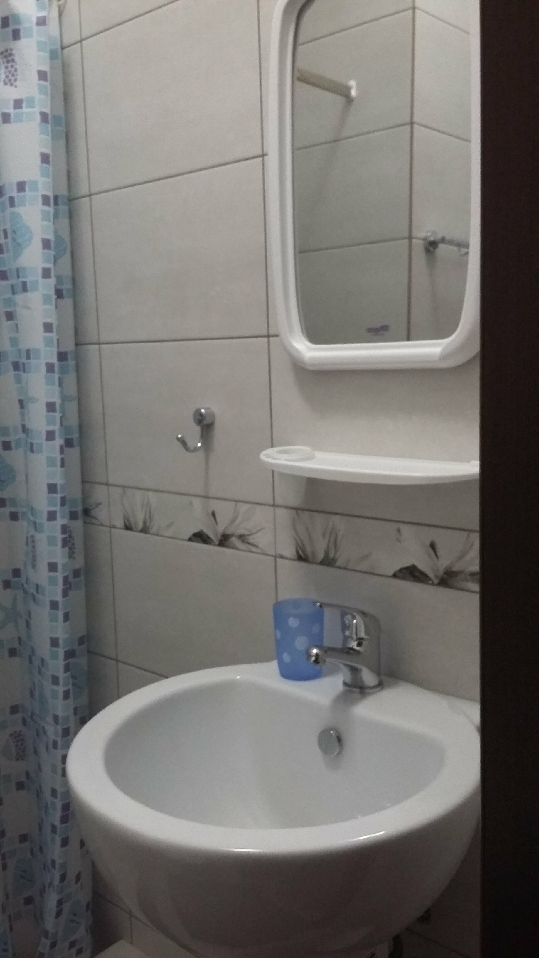 Семейный пятиместный номер с балконом