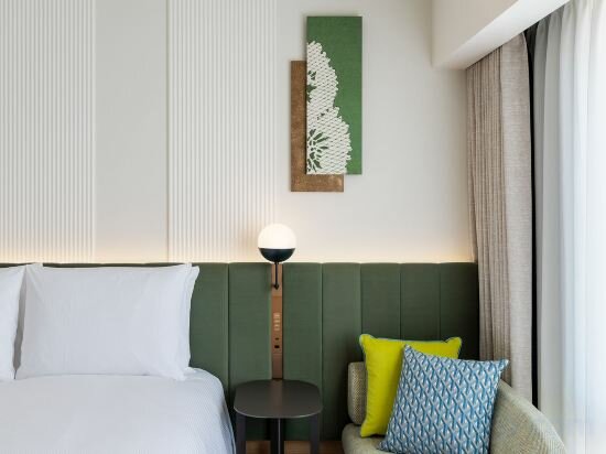 KING SUPERIOR ROOM