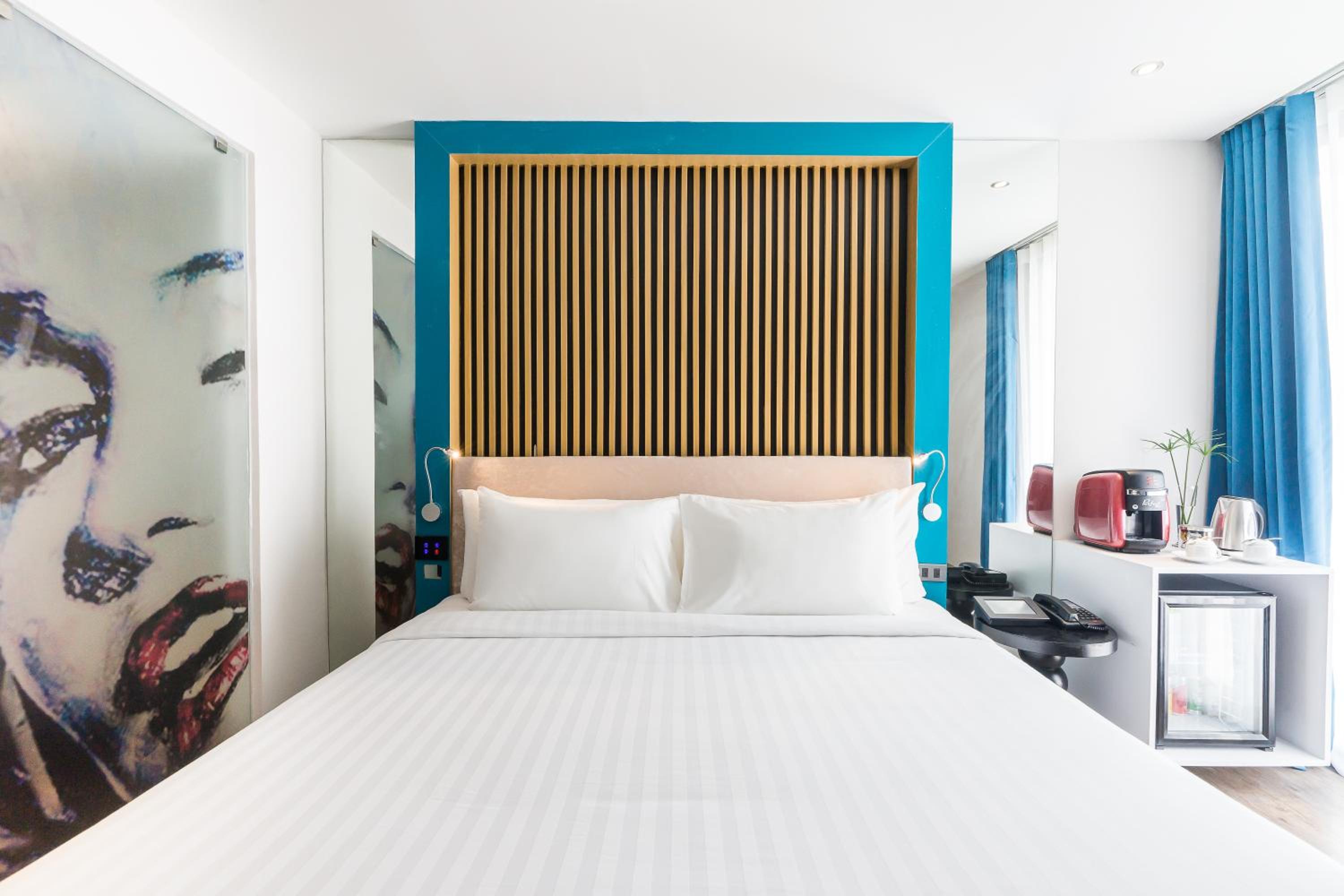 Deluxe Balcony Pool View