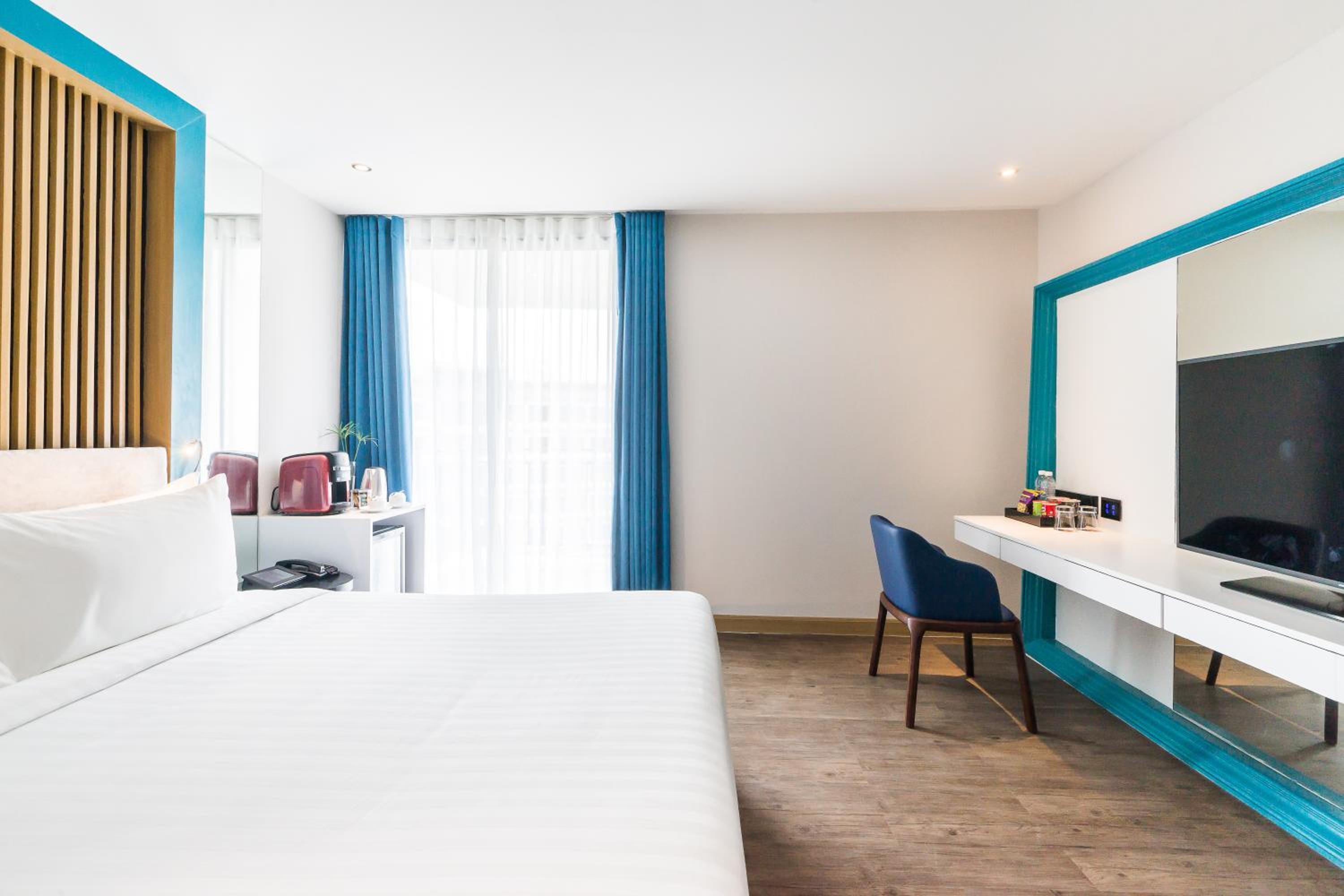 Deluxe Balcony Pool View