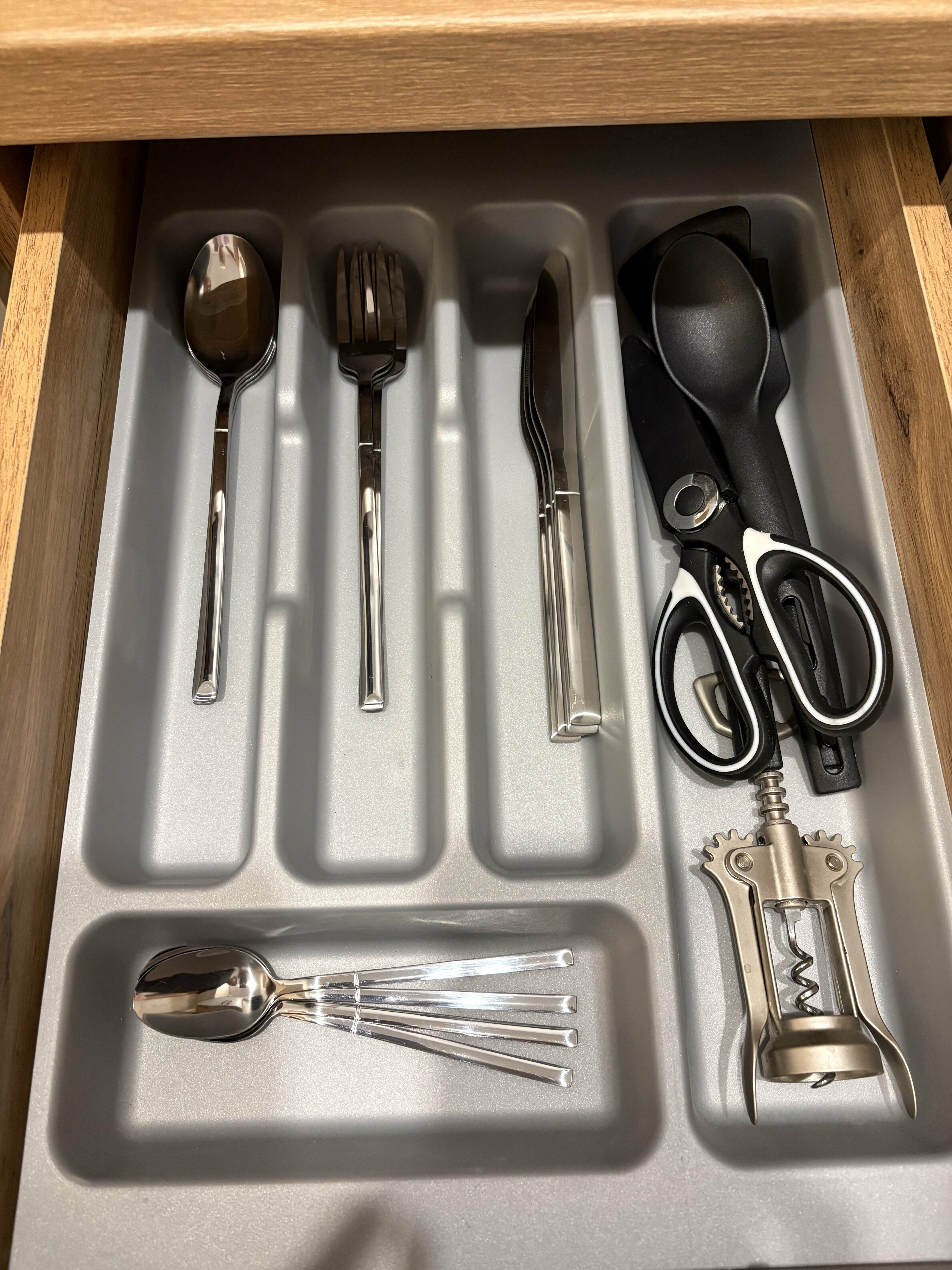 Студия в загородном доме с видом на лес