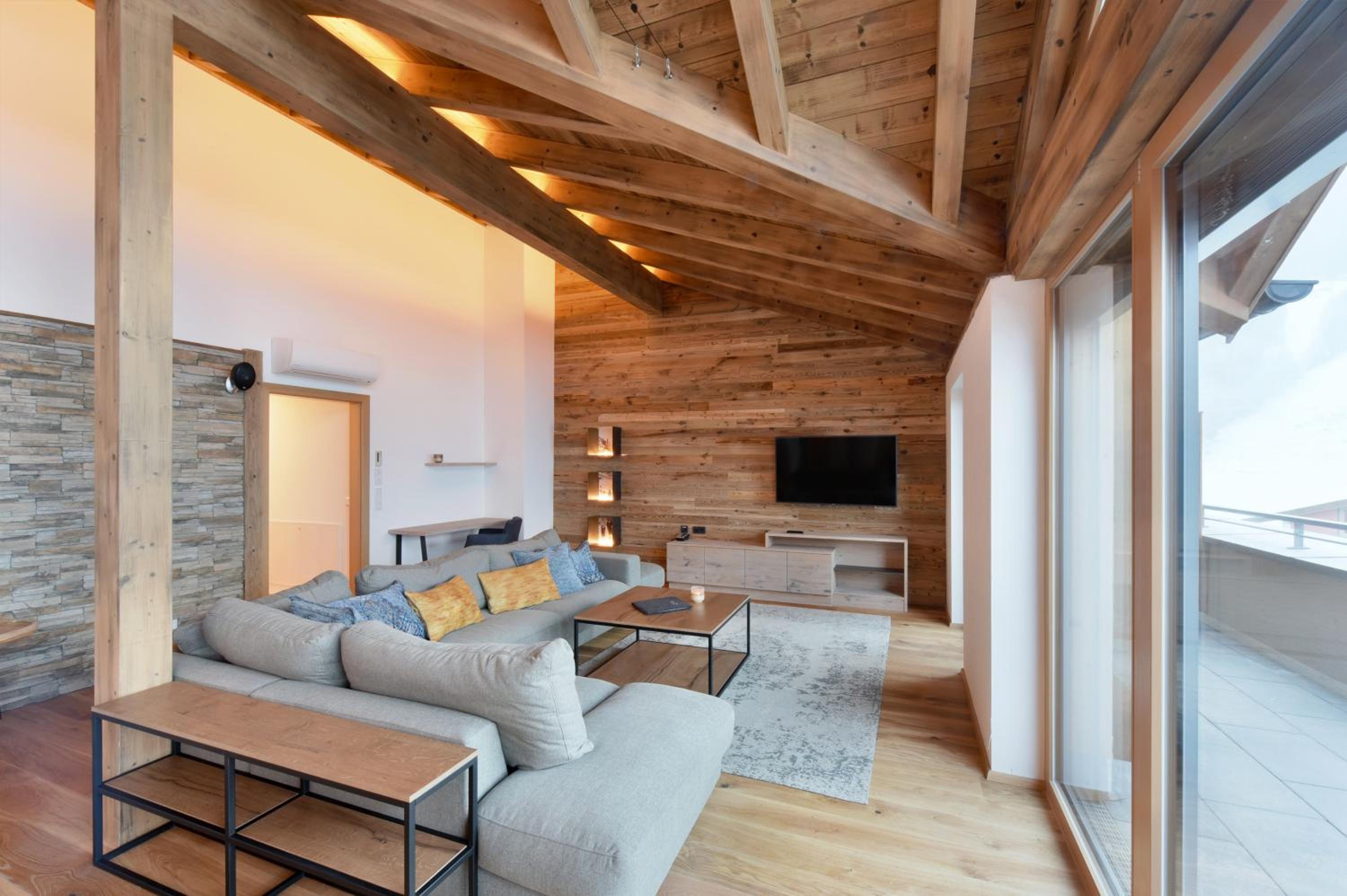 Deluxe Penthouse Apartment