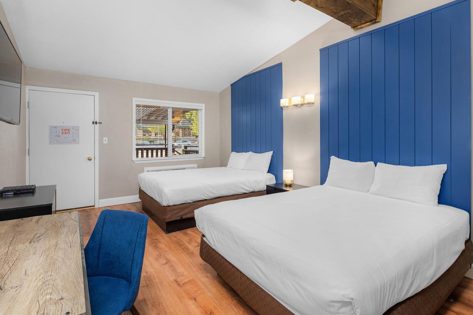 Deluxe Queen Room