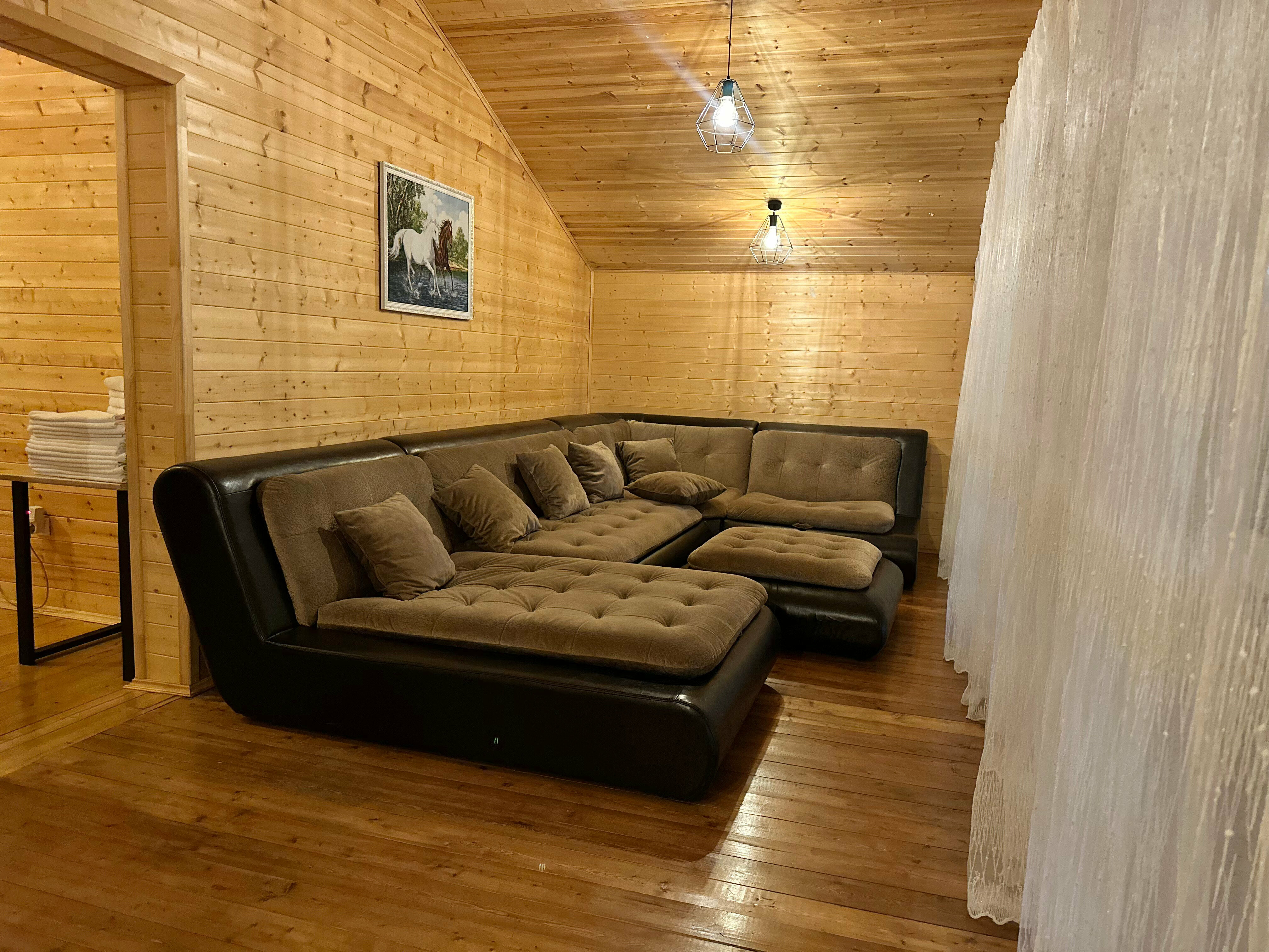 Большой коттедж для всей компании