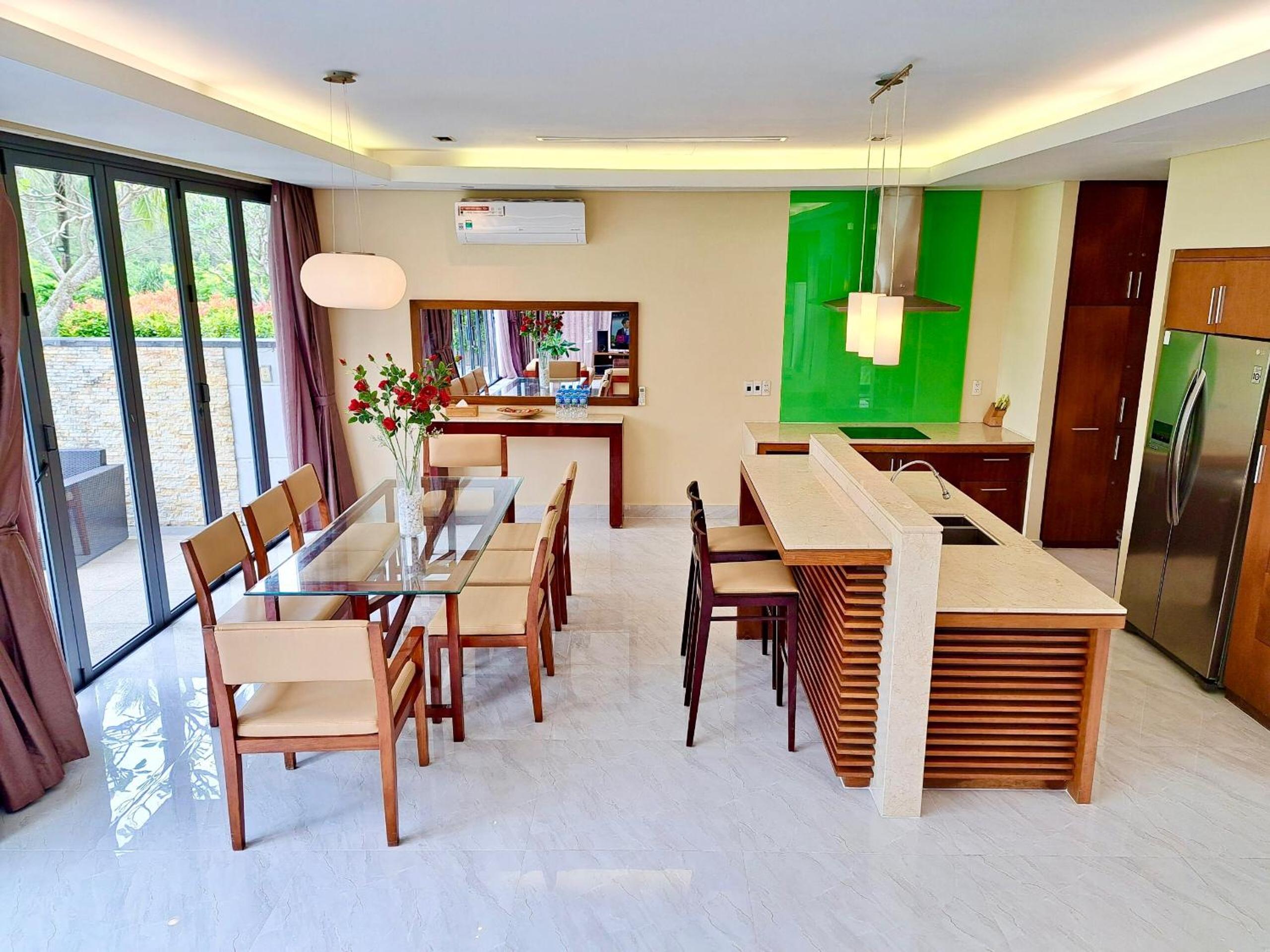 Villa with Garden View