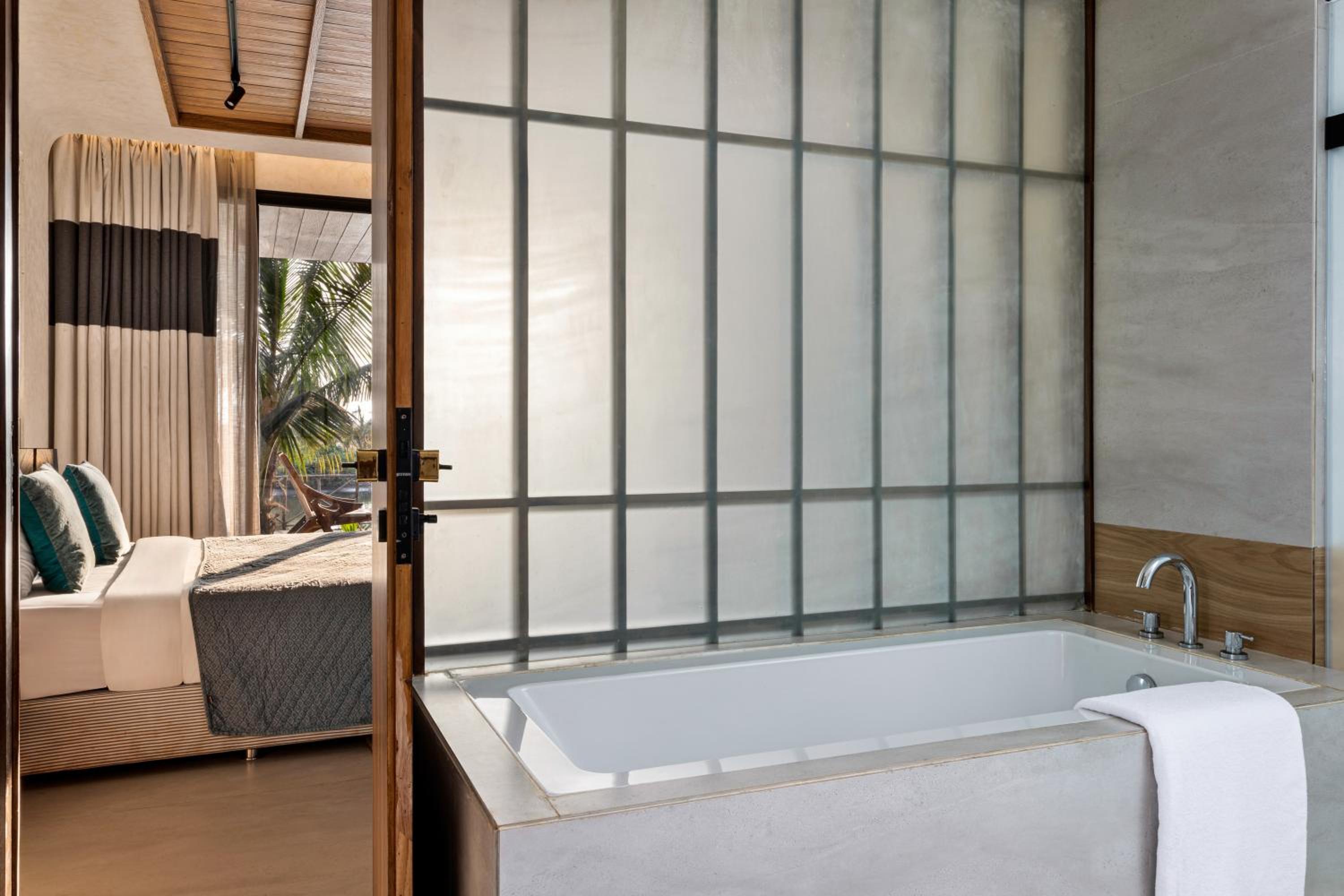 Platinum Room with River View (with complimentary Kayaking and 20% off on Massage session)