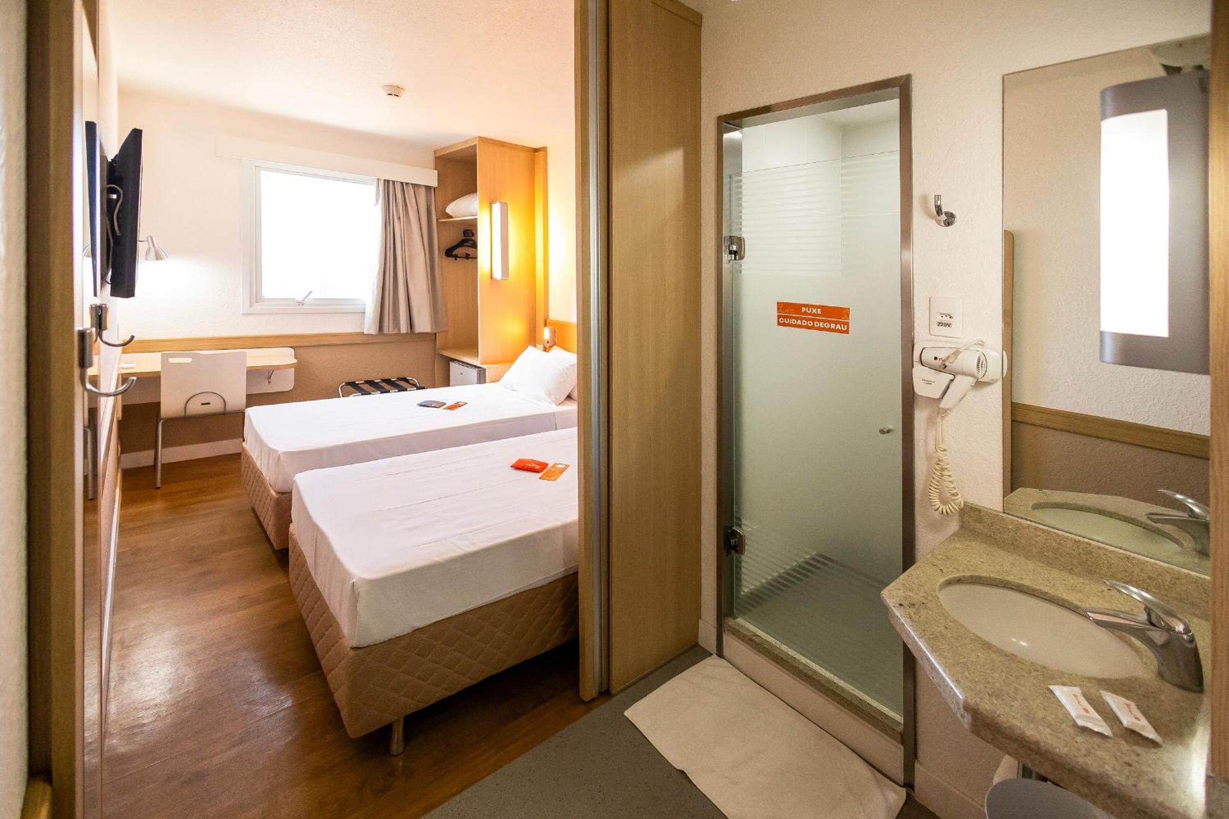 Economy Twin Room